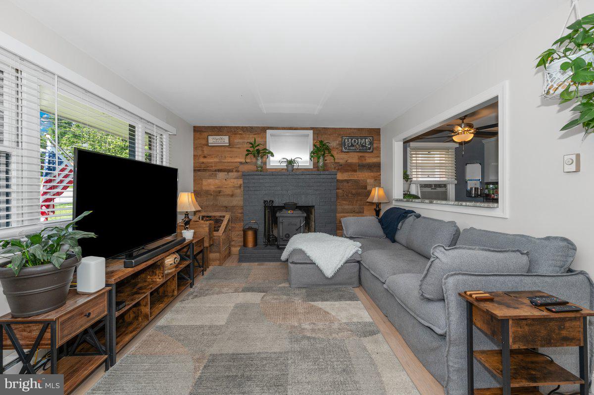 LINDEN HILLS - Residential