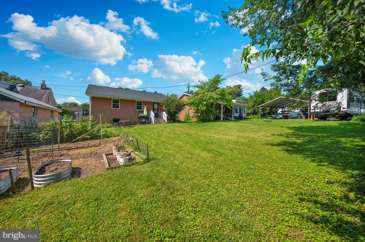 LINDEN HILLS - Residential