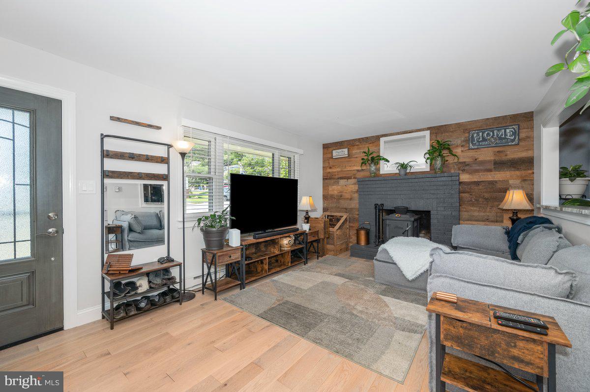 LINDEN HILLS - Residential