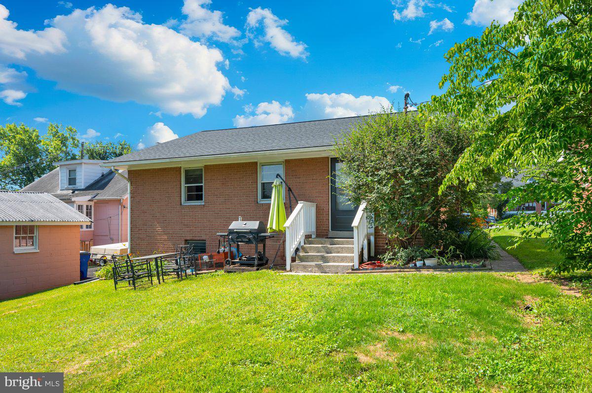 LINDEN HILLS - Residential