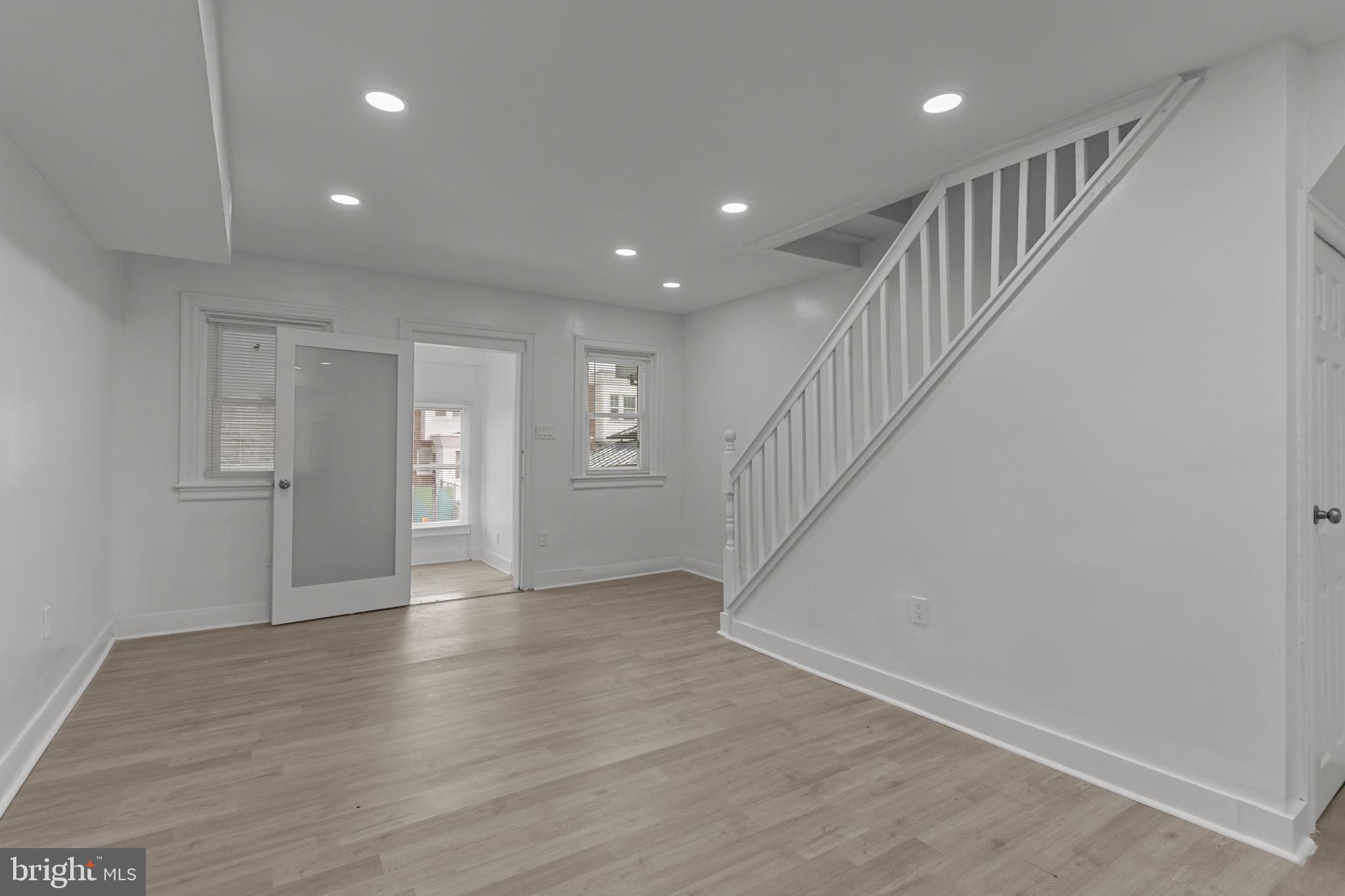252 E ALBANUS STREET