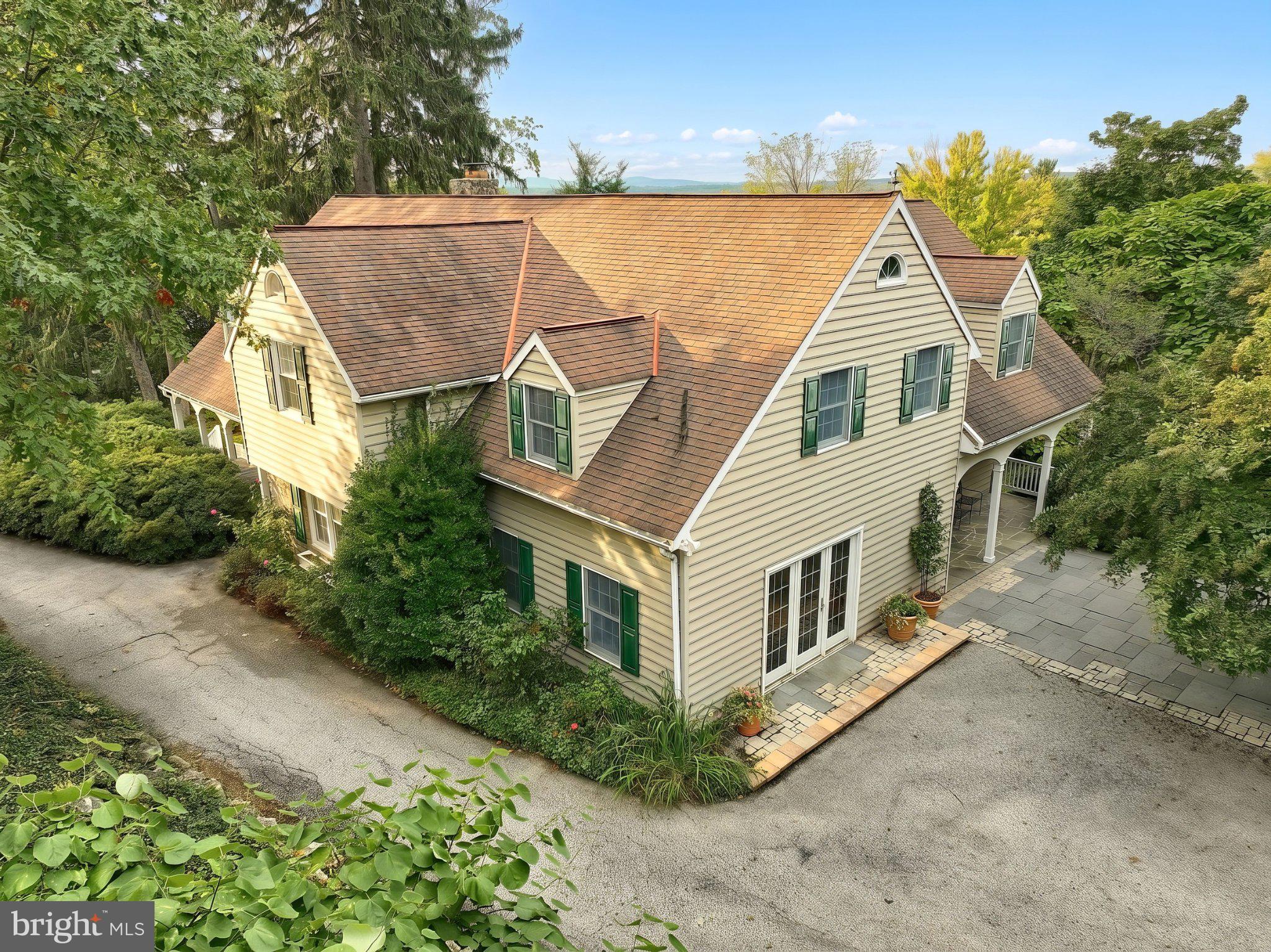 1301 NILES LANE