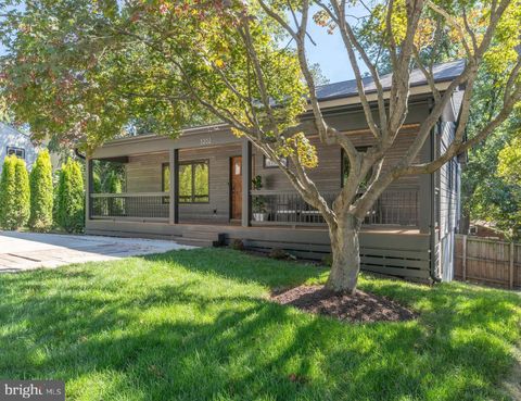 Photo of 3202 Edgewood Road, KENSINGTON, MD 20895 (MLS # MDMC2194494)