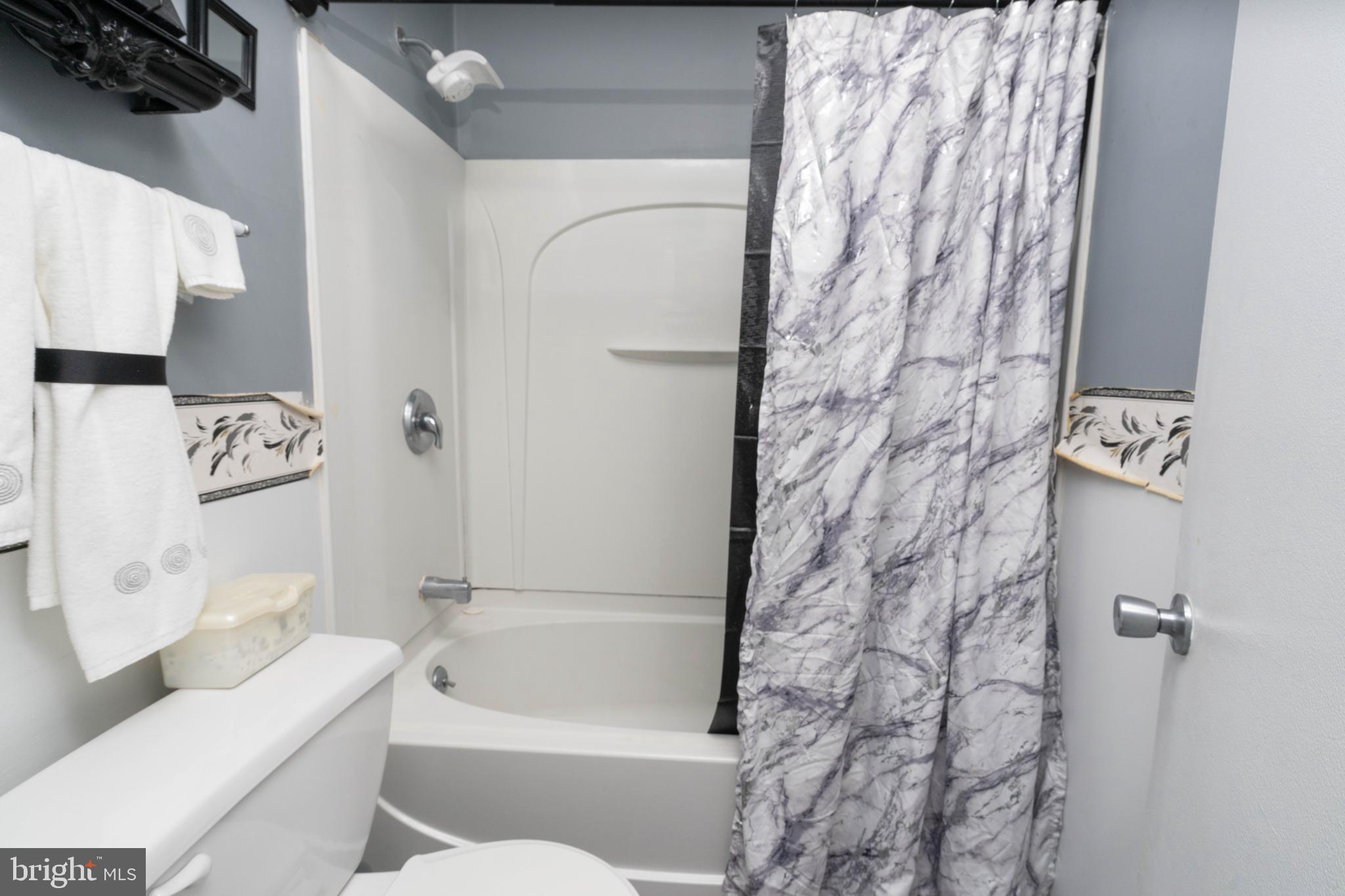 MANOR HALL - Residential