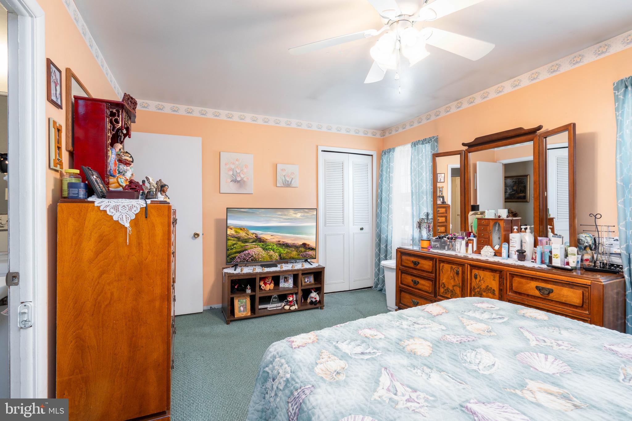 MANOR HALL - Residential