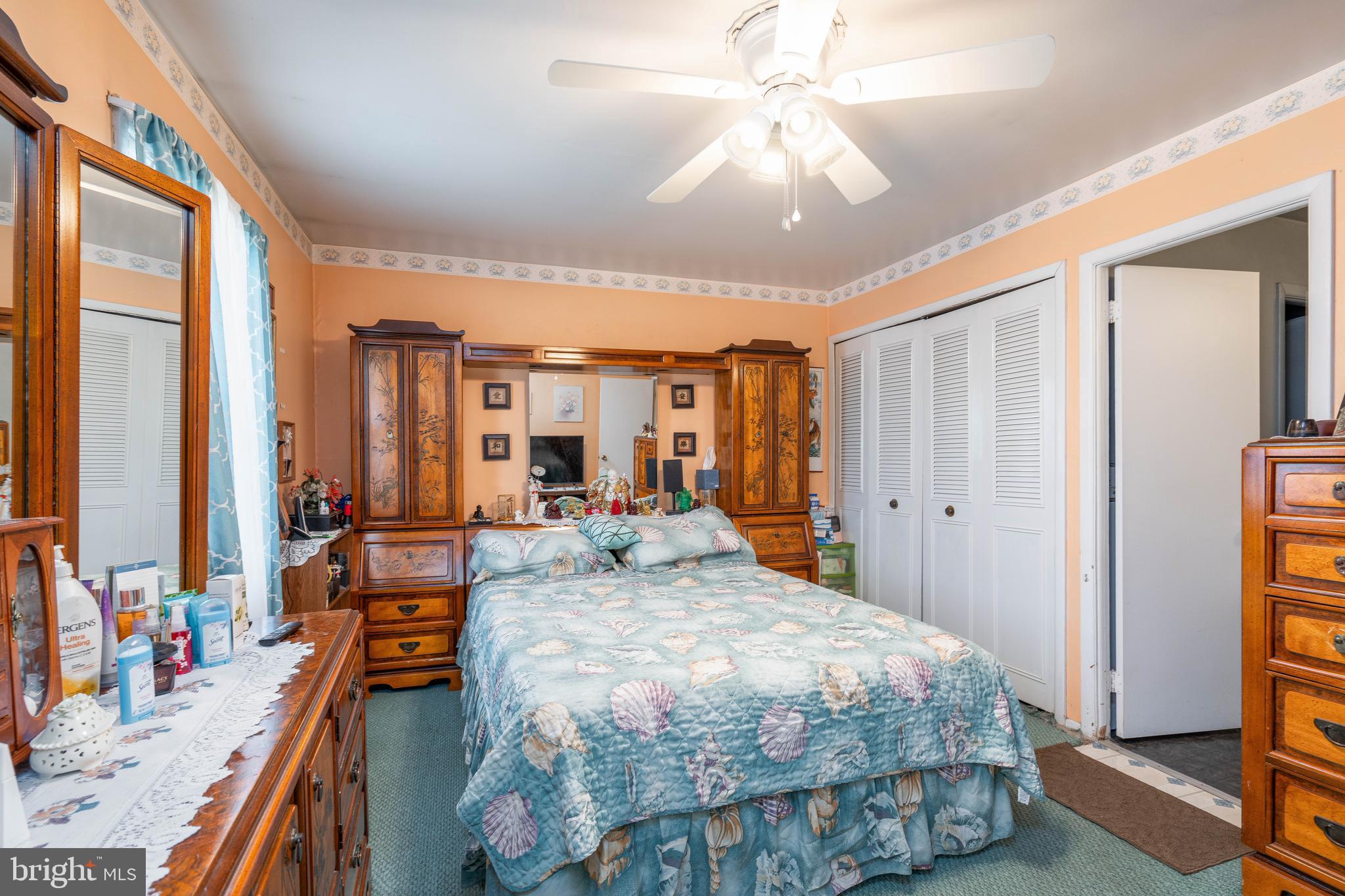 MANOR HALL - Residential