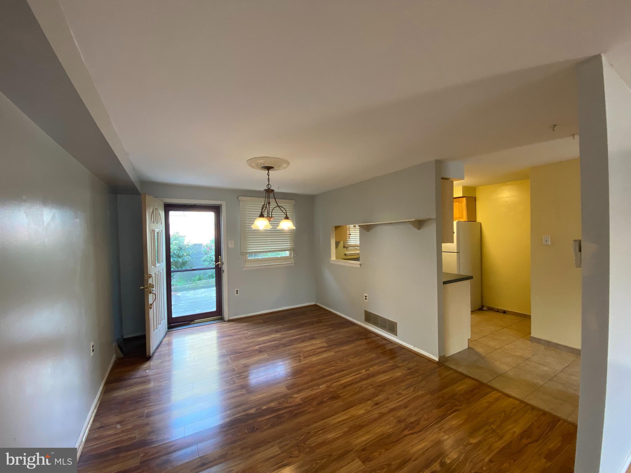 UNIVERSITY CITY - Residential Lease