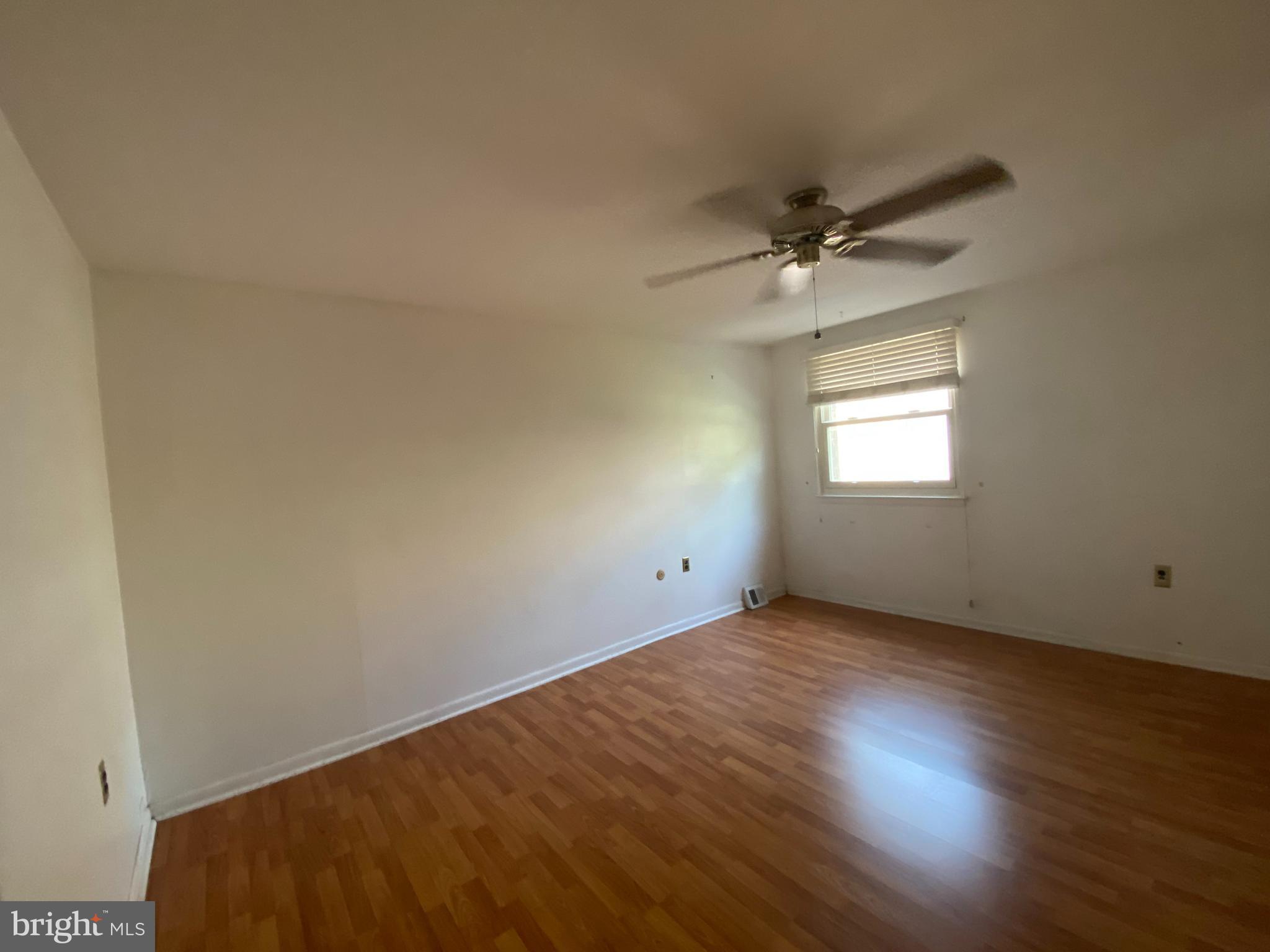 UNIVERSITY CITY - Residential Lease