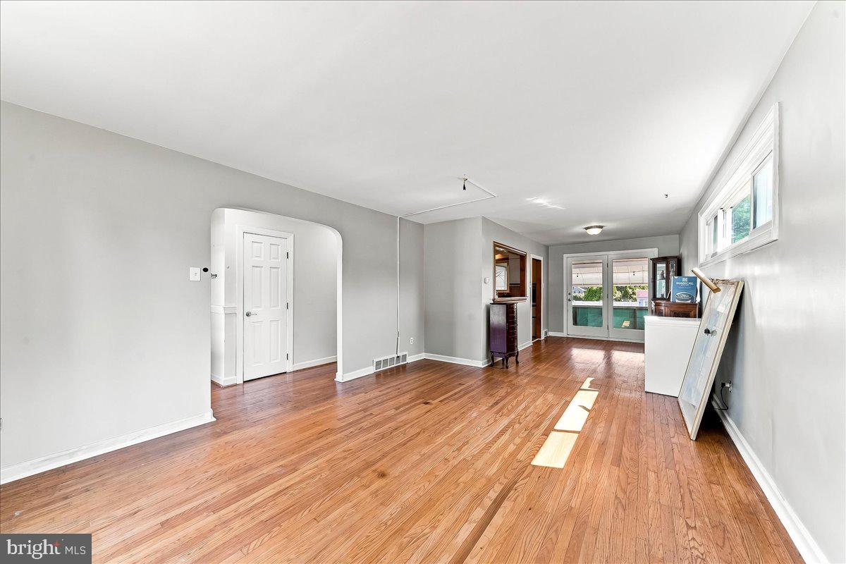 202 RIDGE AVENUE