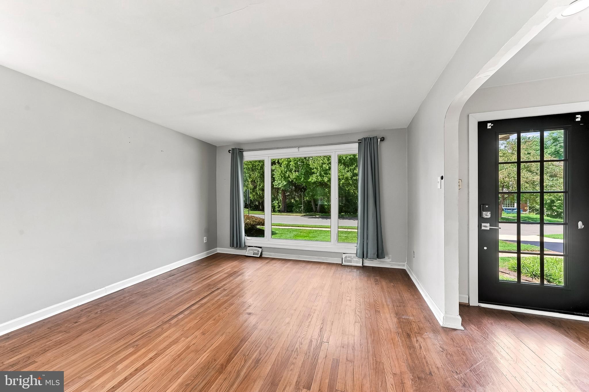 202 RIDGE AVENUE