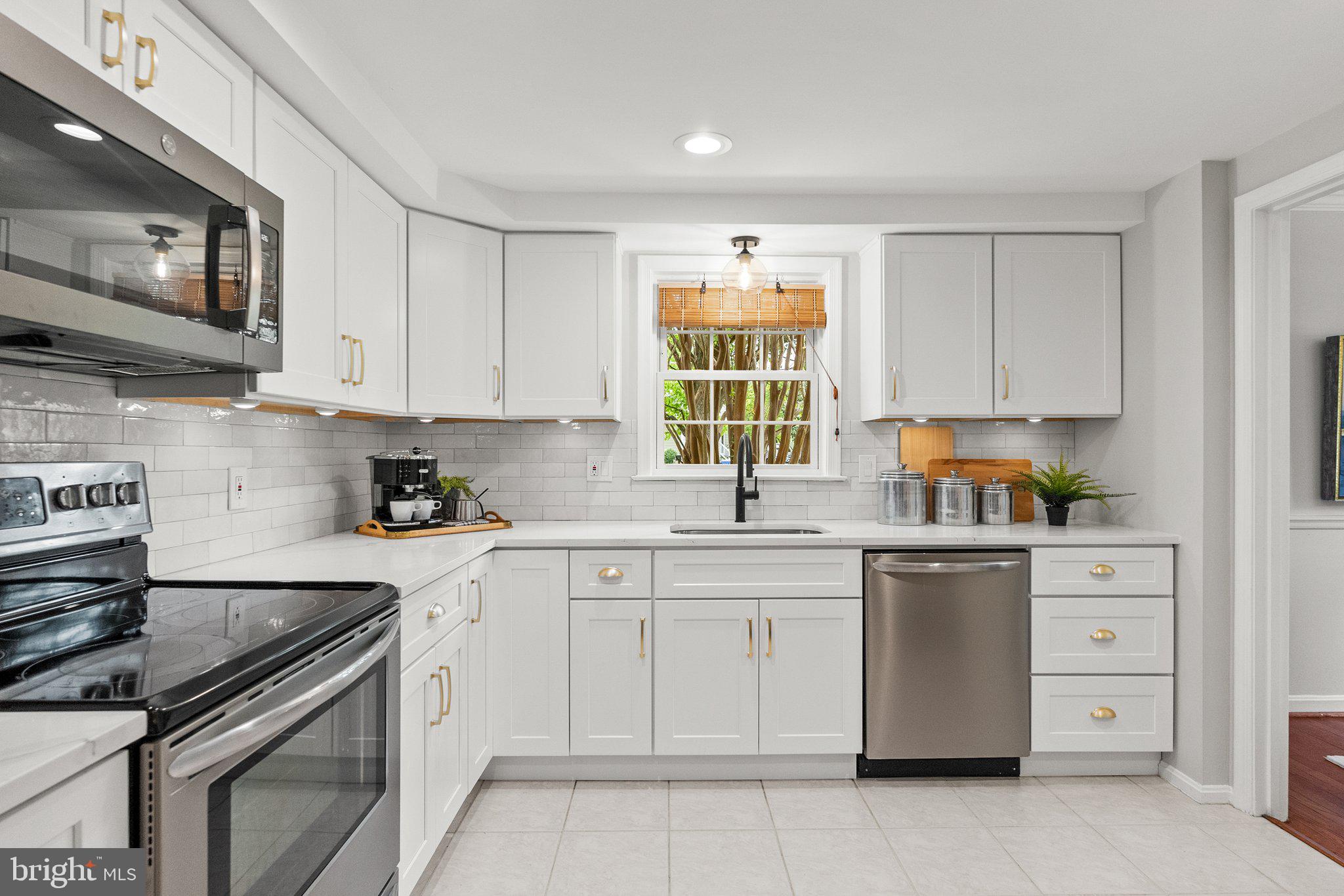 HALLCREST HEIGHTS - Residential