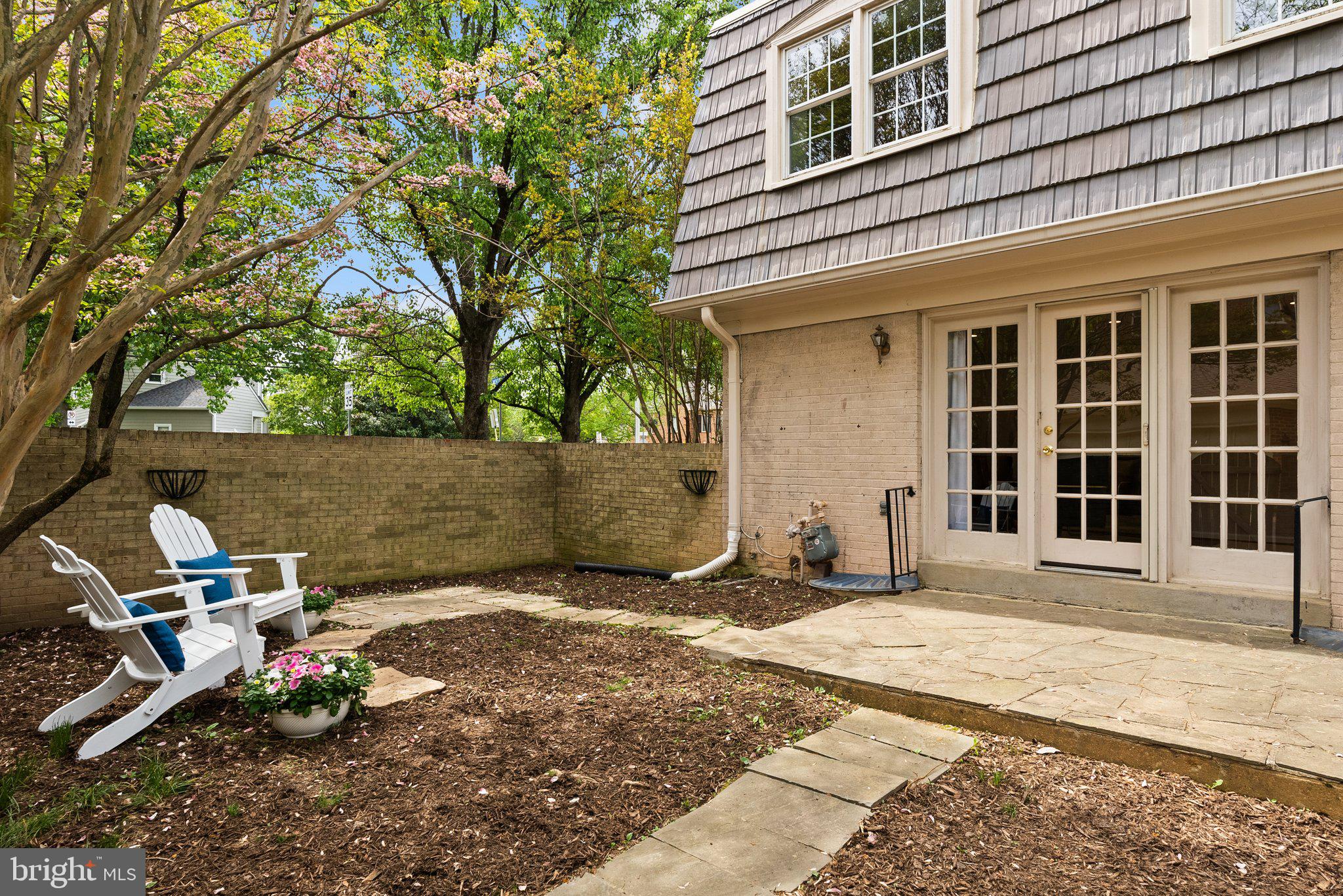 HALLCREST HEIGHTS - Residential