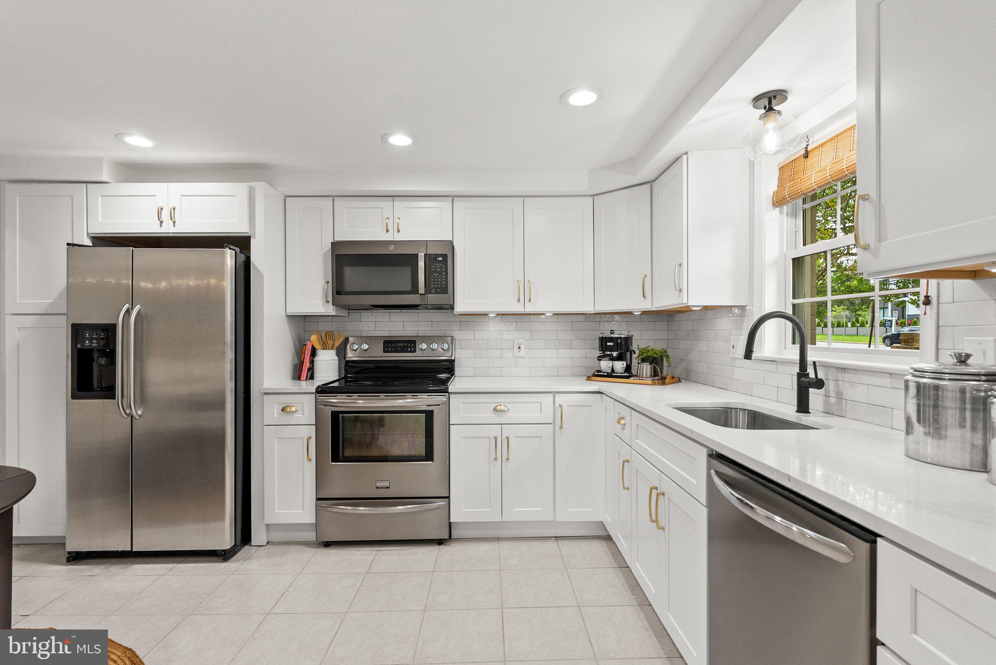 HALLCREST HEIGHTS - Residential