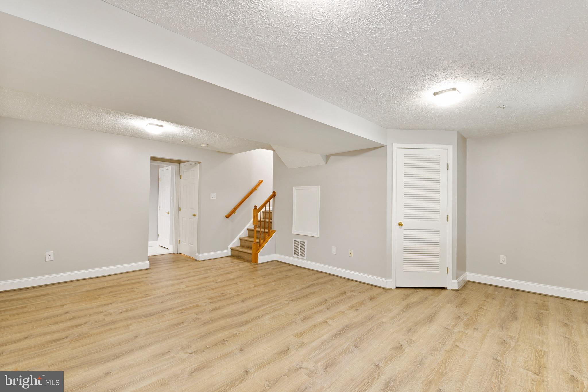 SENECA HARBOR - Residential Lease