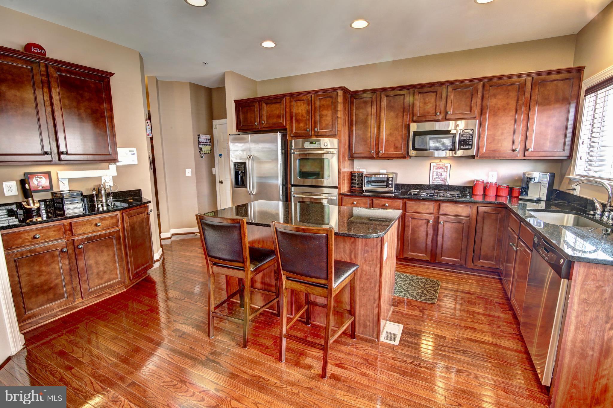 EAGLES POINTE - Residential