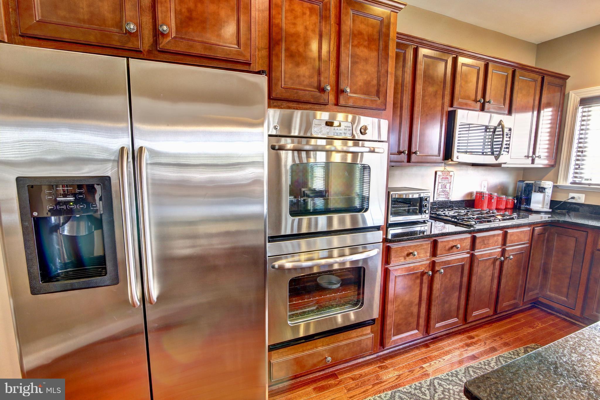 EAGLES POINTE - Residential