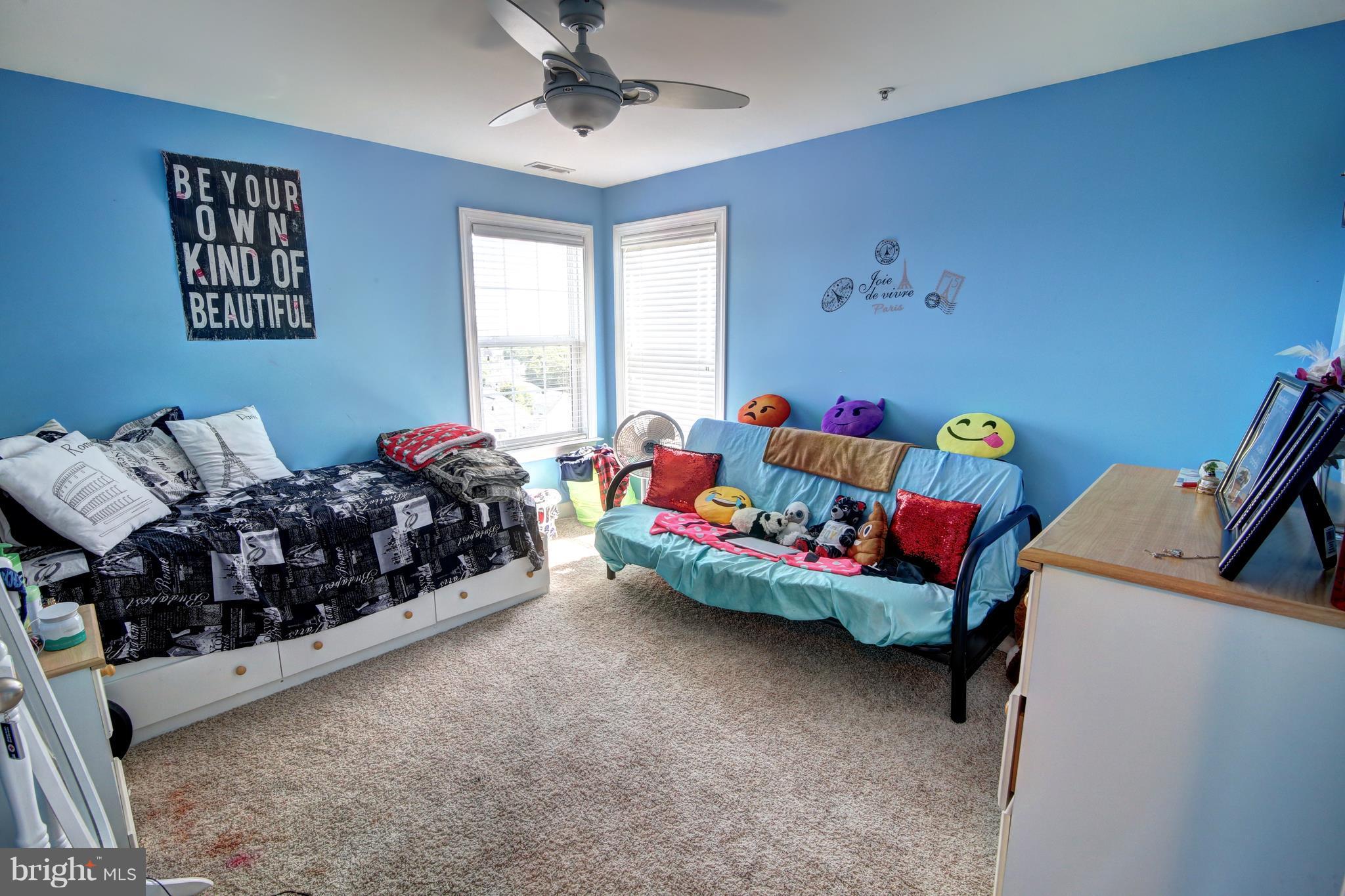 EAGLES POINTE - Residential