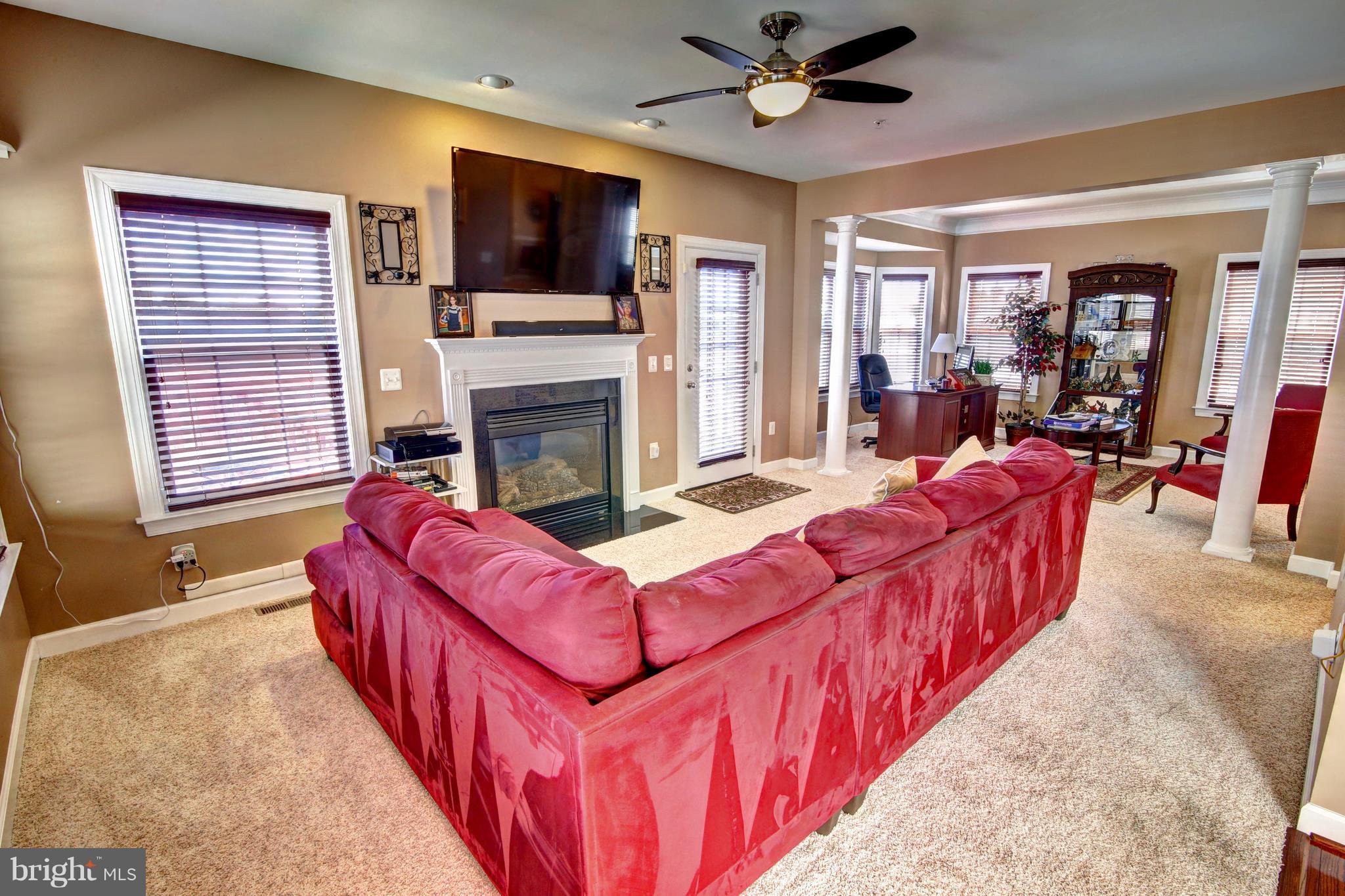 EAGLES POINTE - Residential