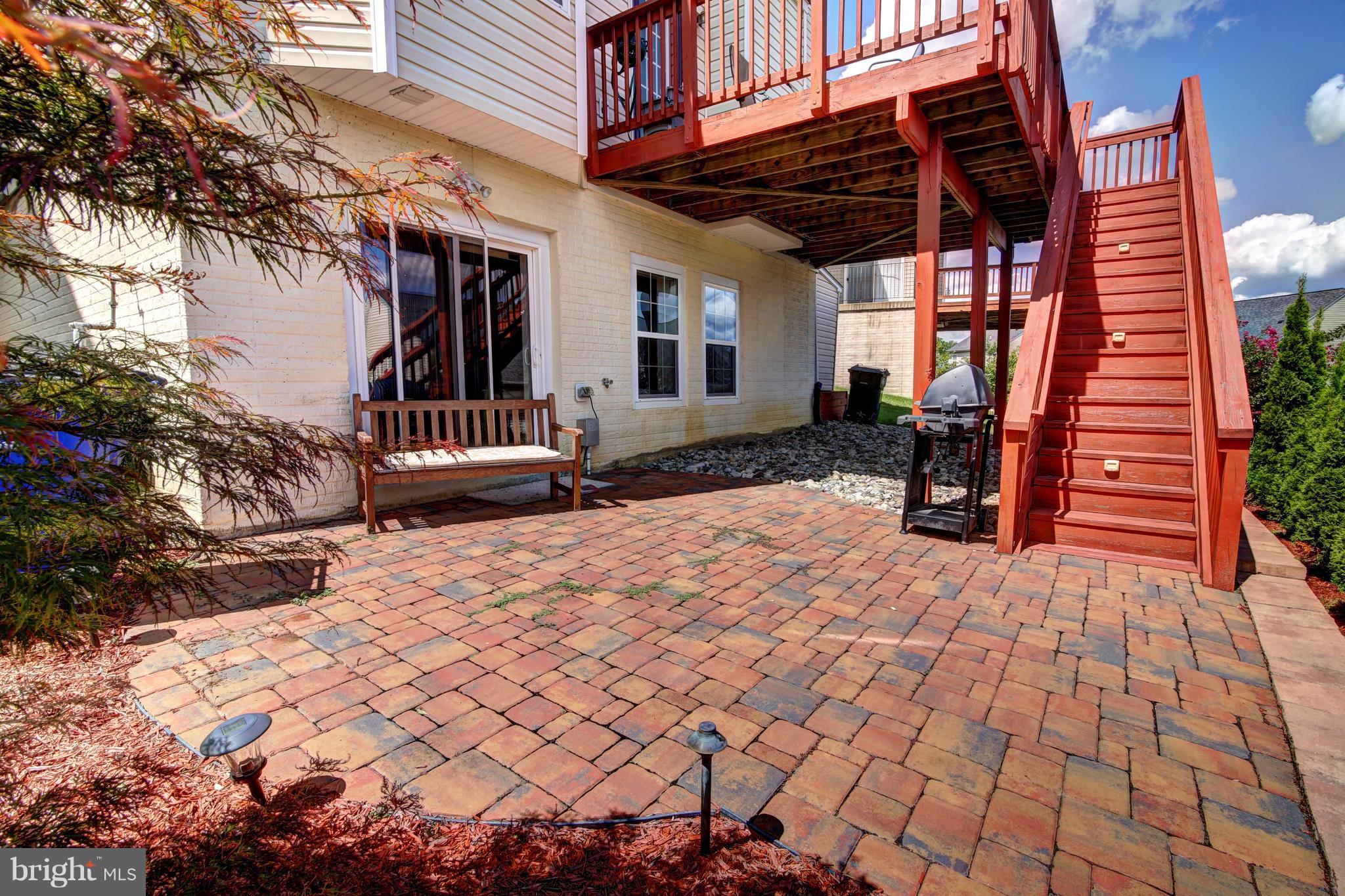 EAGLES POINTE - Residential