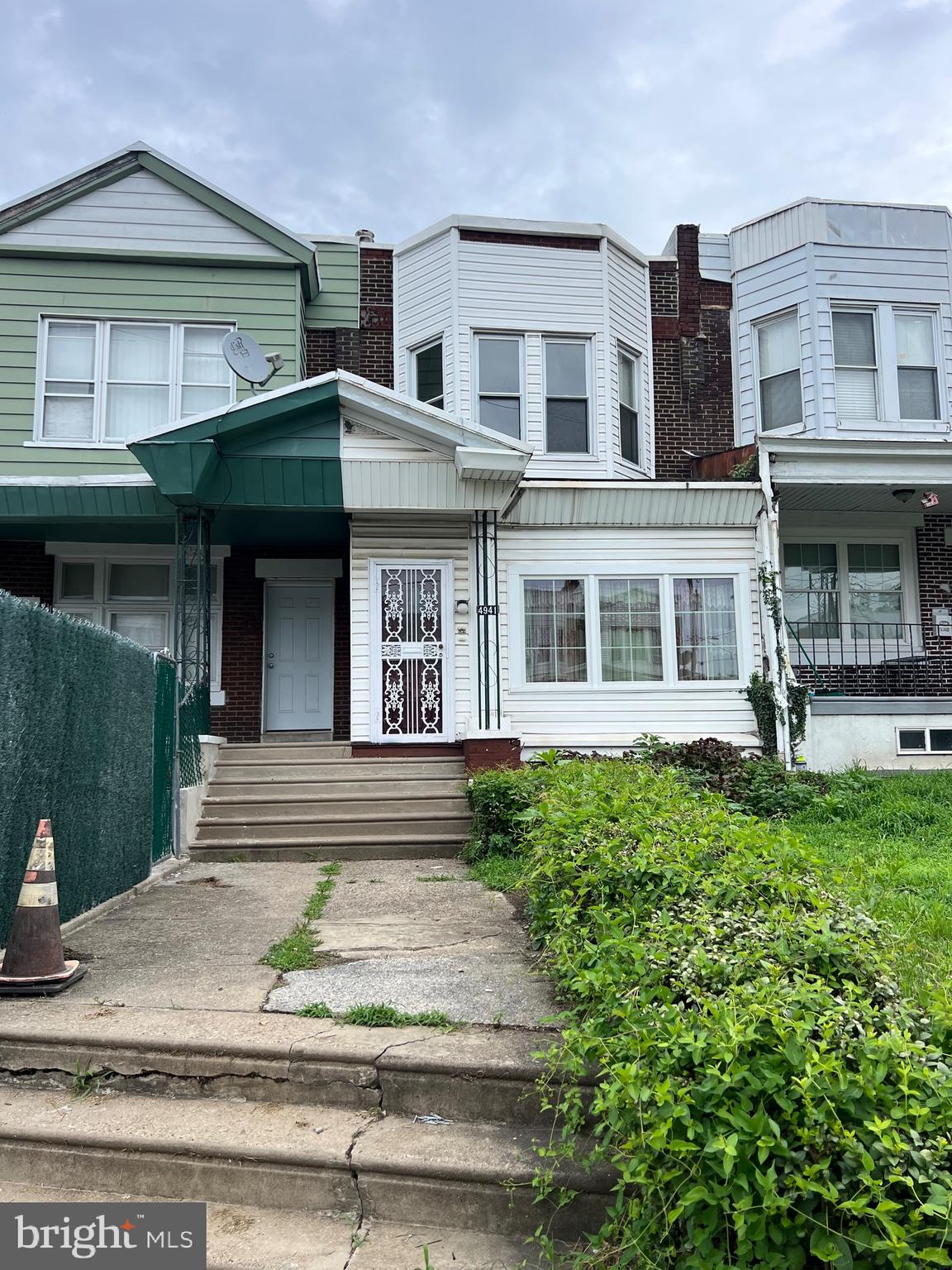 Well kept large home move-in condition.