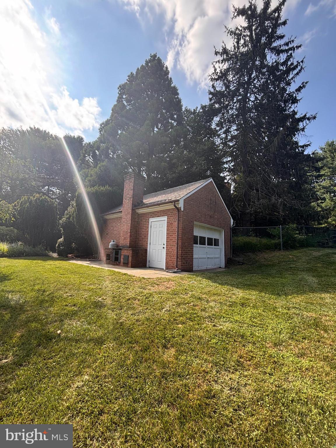 FALLS ROAD CORRIDOR - Residential