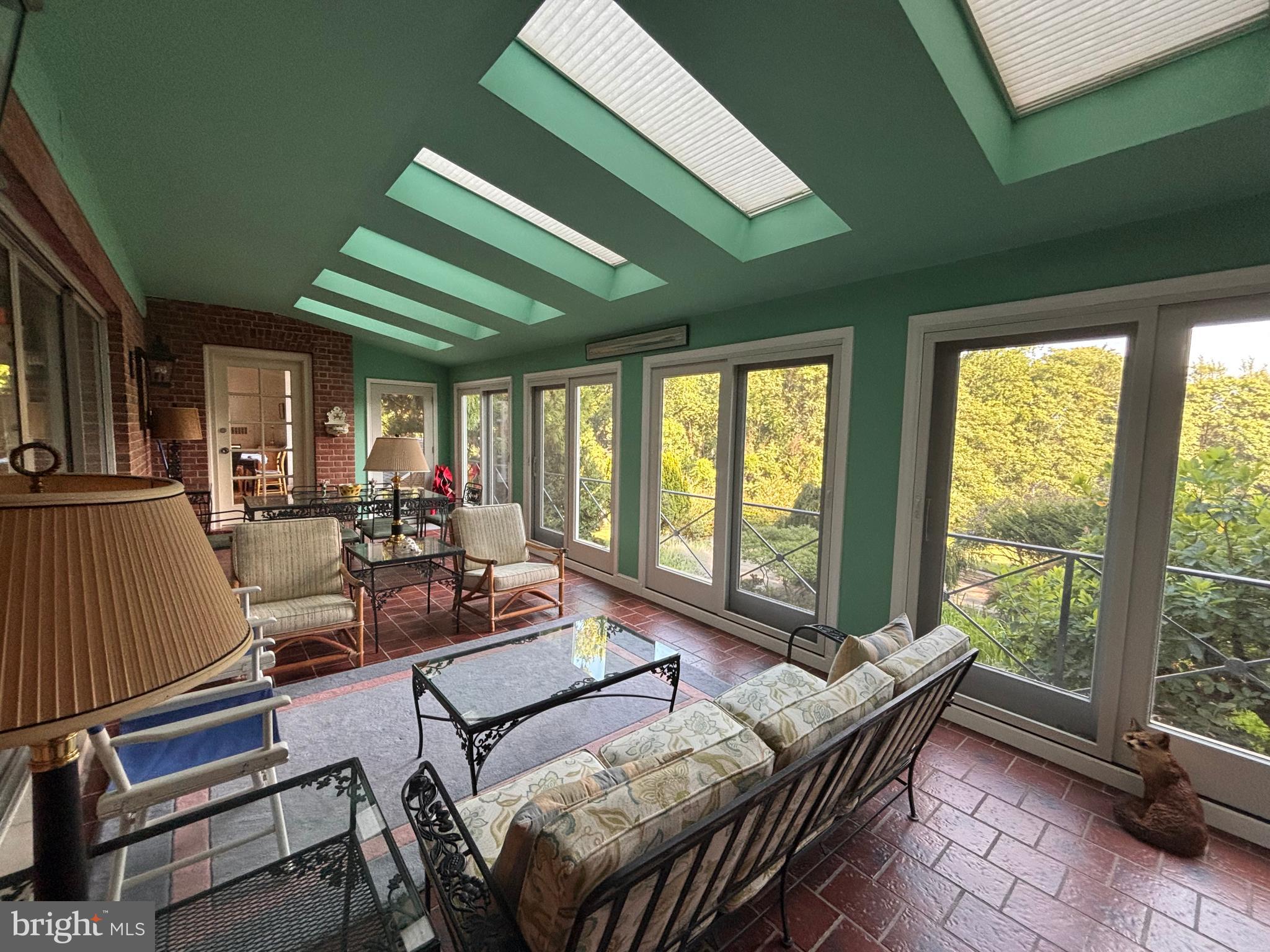 FALLS ROAD CORRIDOR - Residential