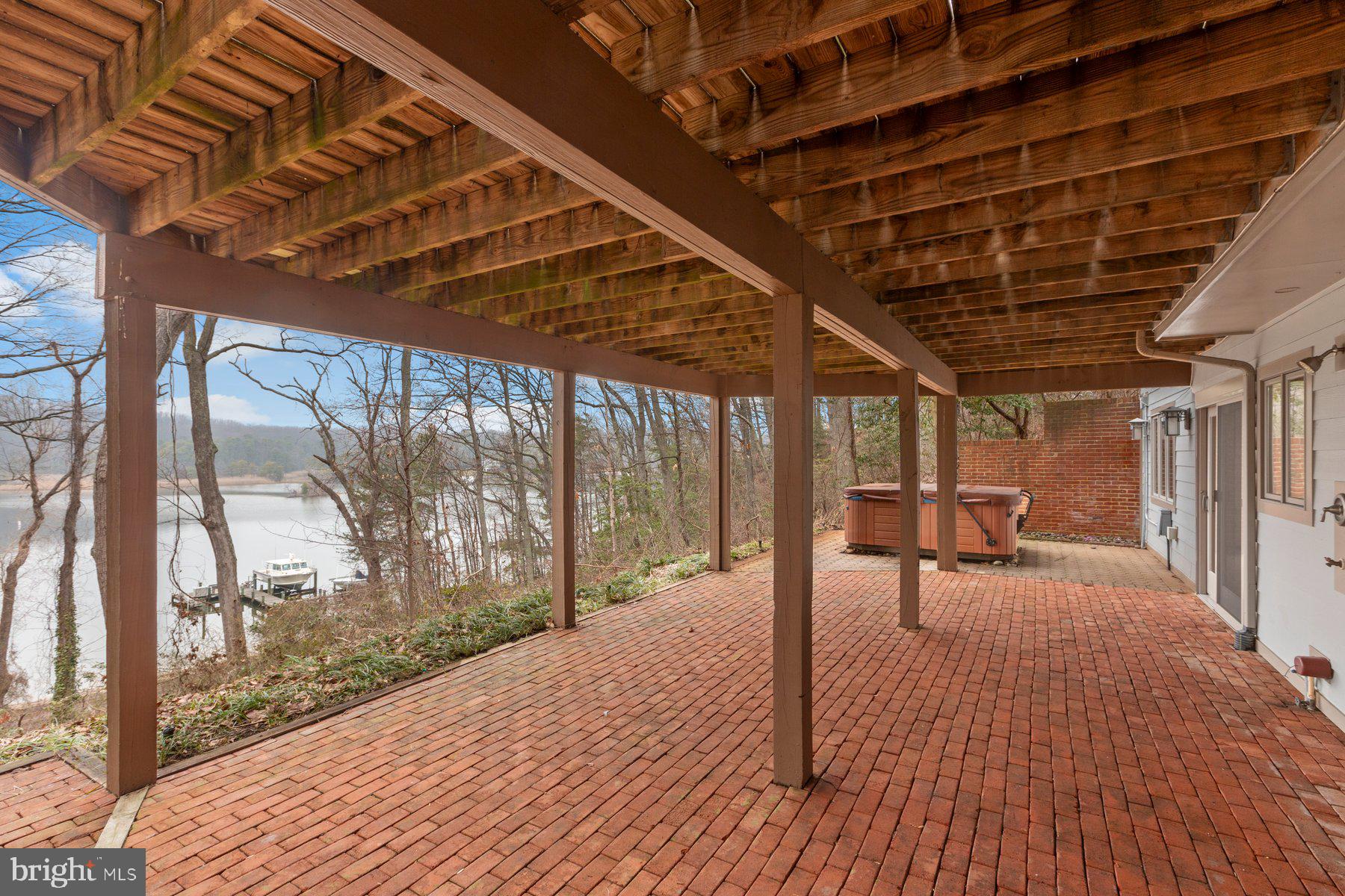 NORTH SHORE - Residential