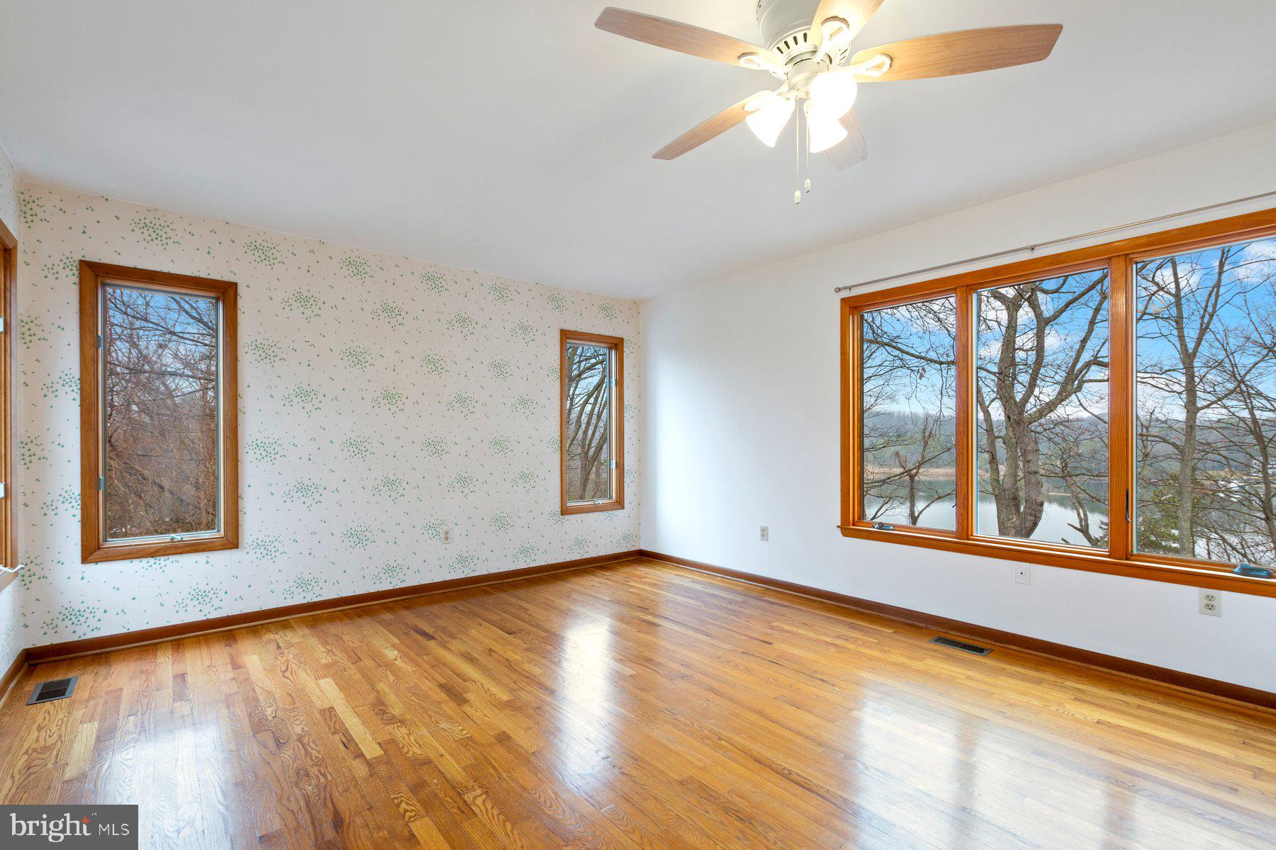 NORTH SHORE - Residential