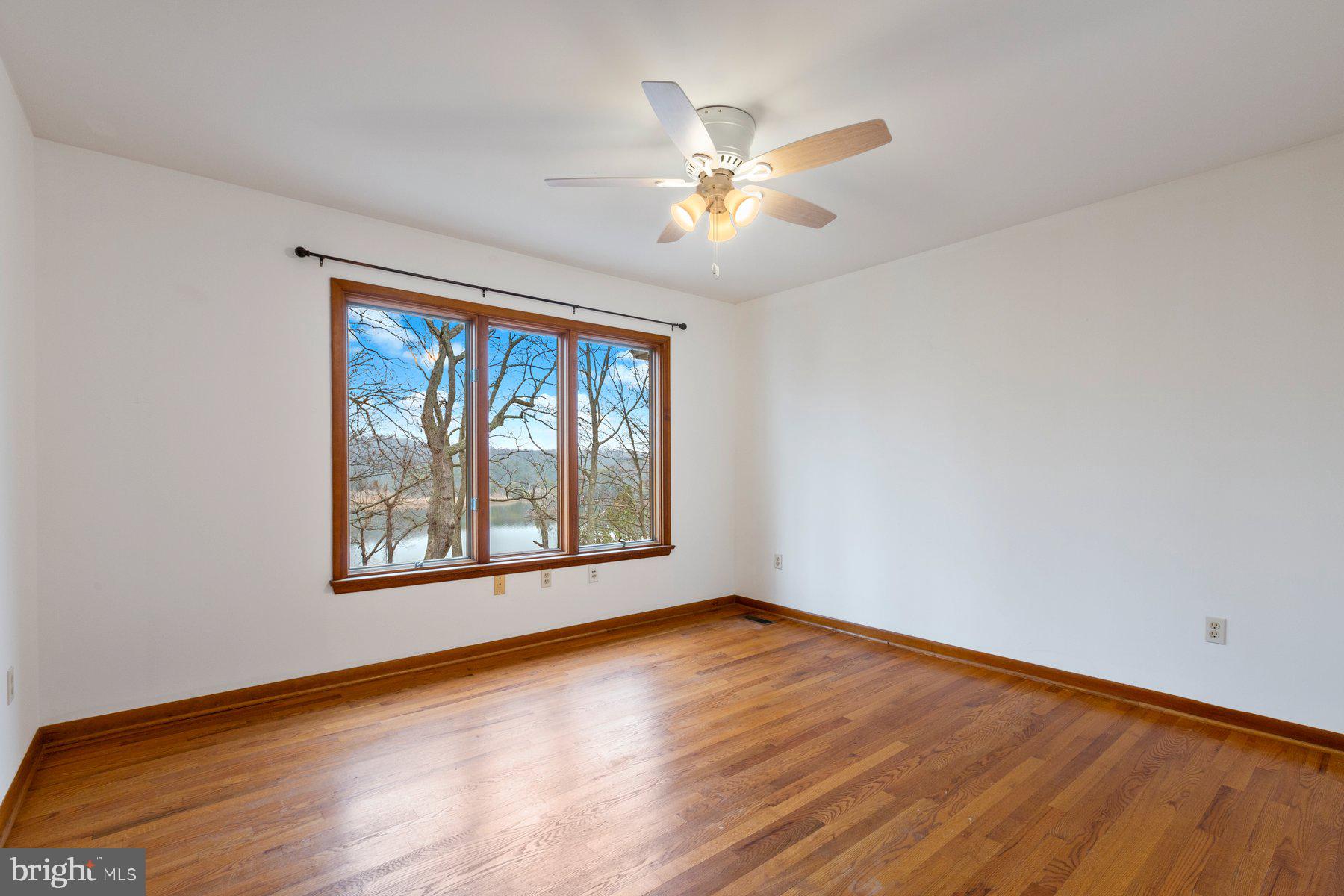 NORTH SHORE - Residential