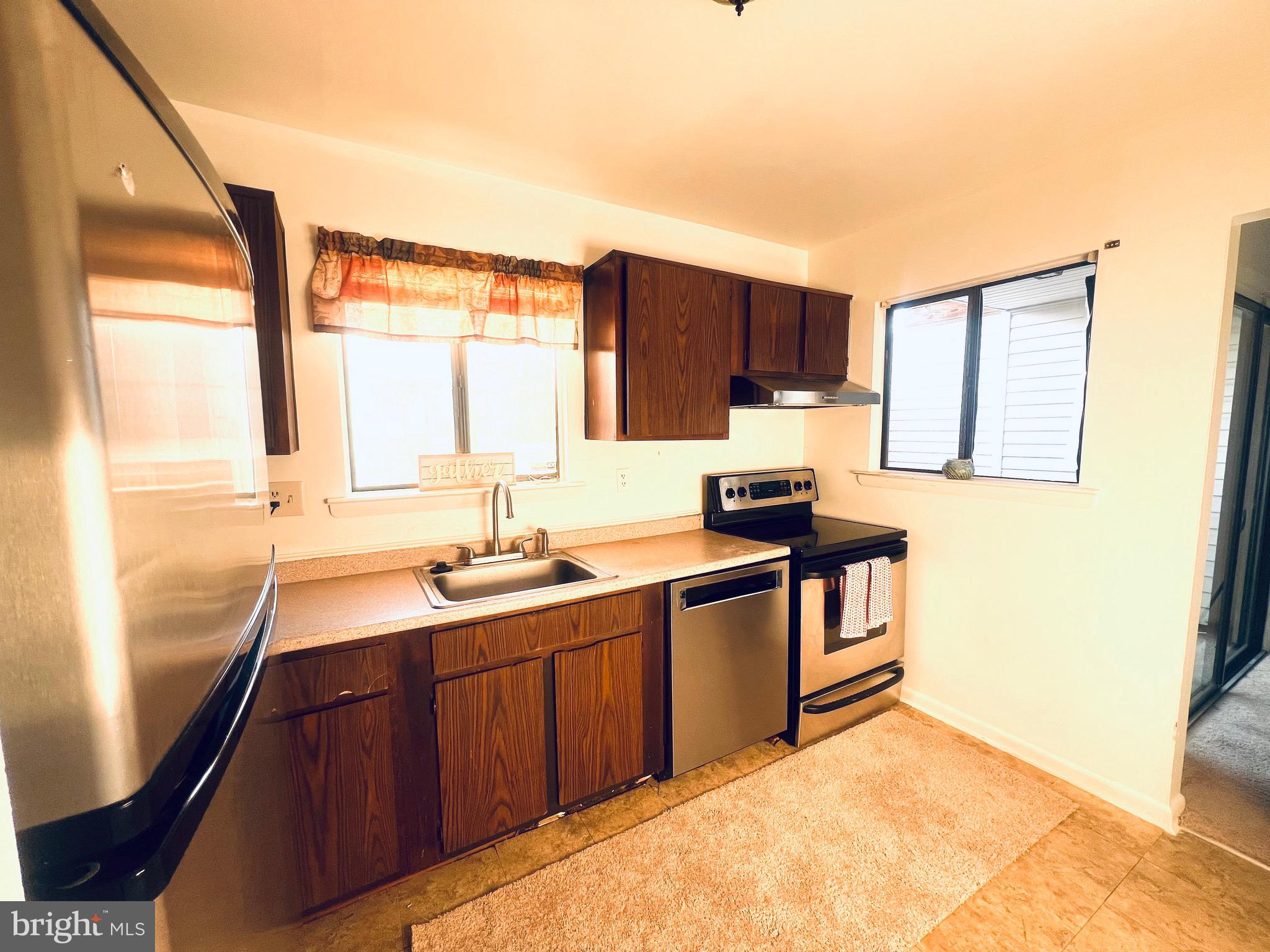 PINEWOOD MEADOWS - Residential