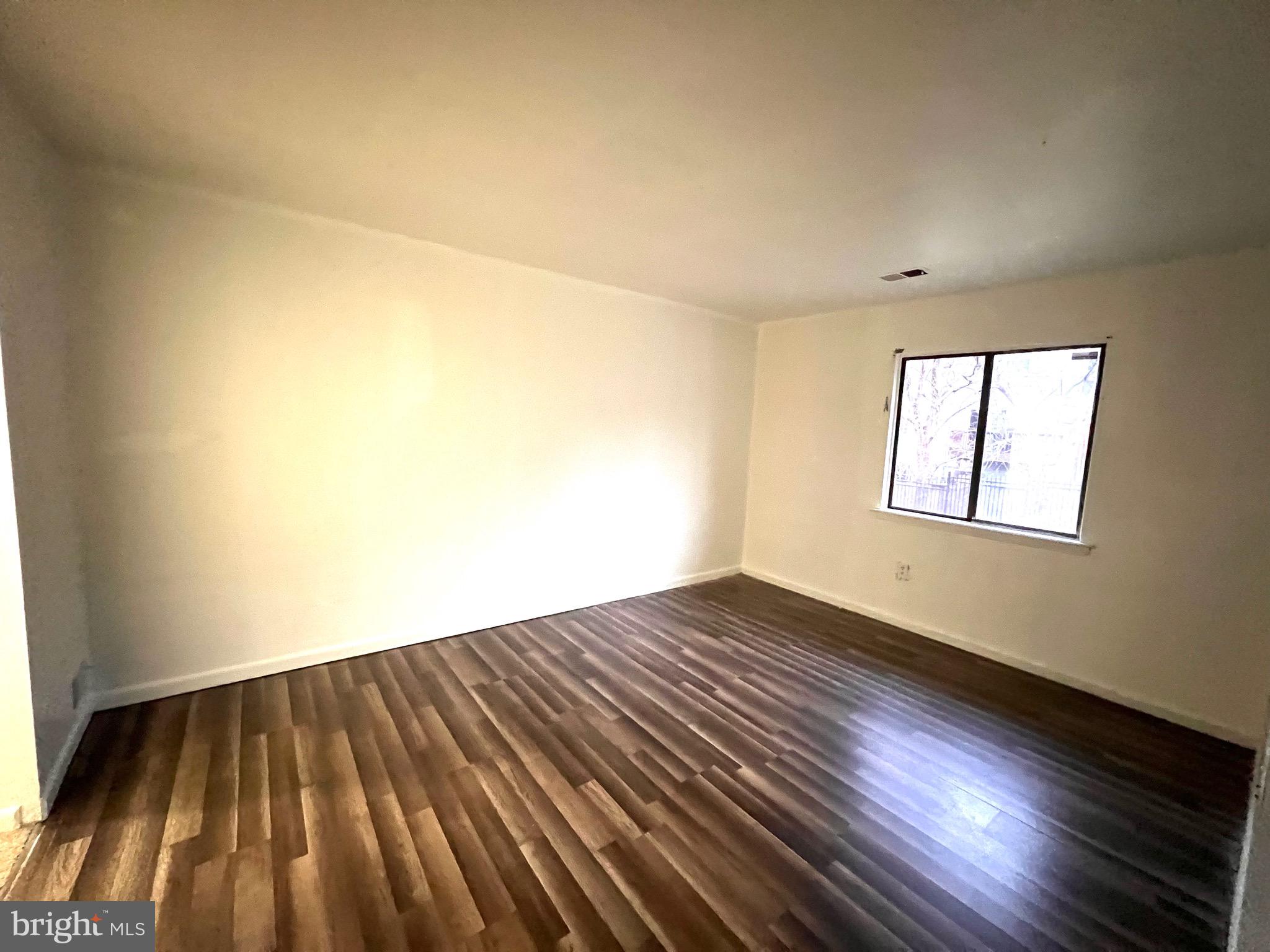 PINEWOOD MEADOWS - Residential