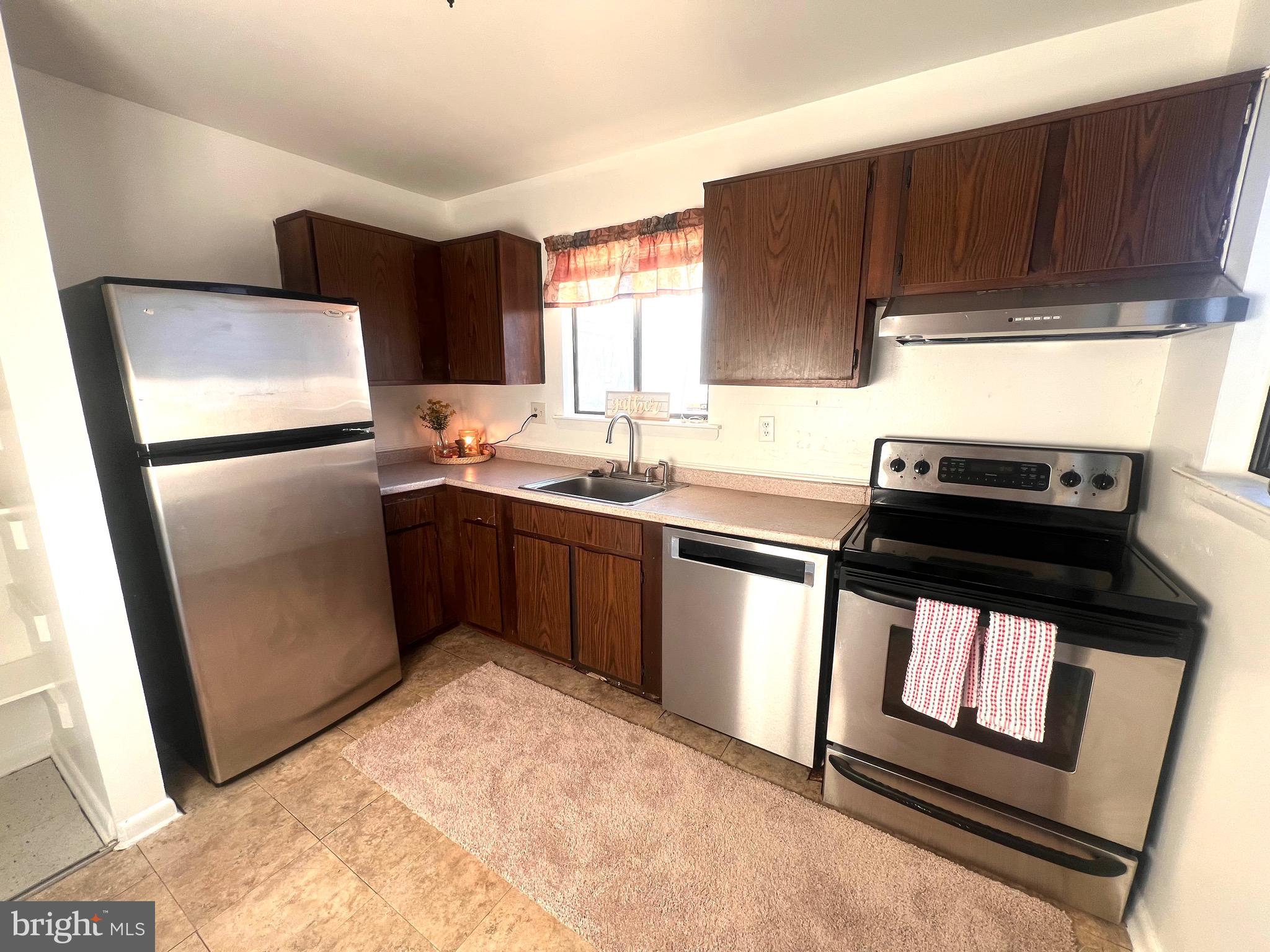 PINEWOOD MEADOWS - Residential