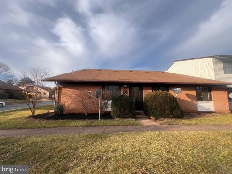 4129 MEADOWLAND COURT CHANTILLY VA 20151