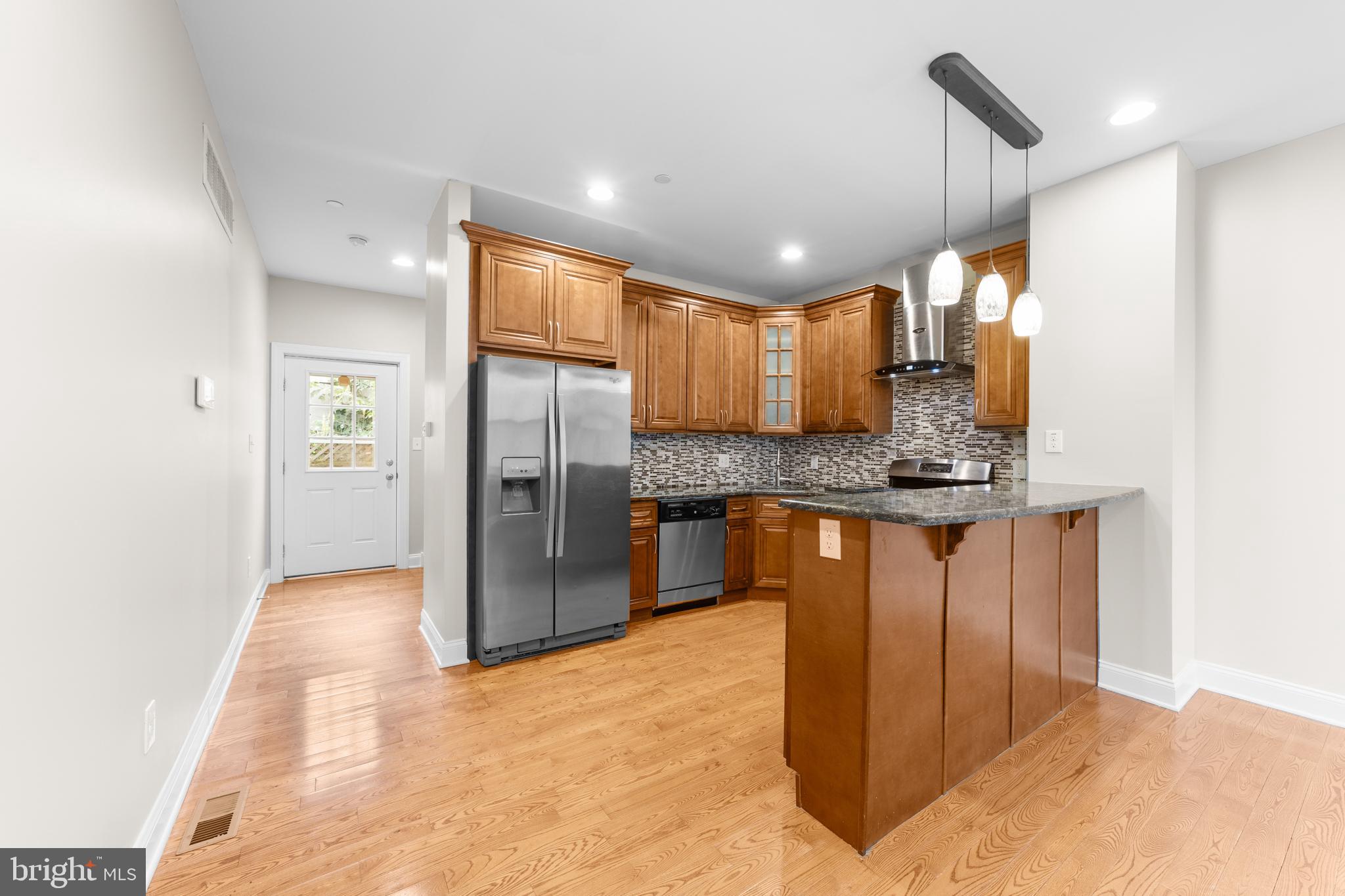 FRANCISVILLE - Residential