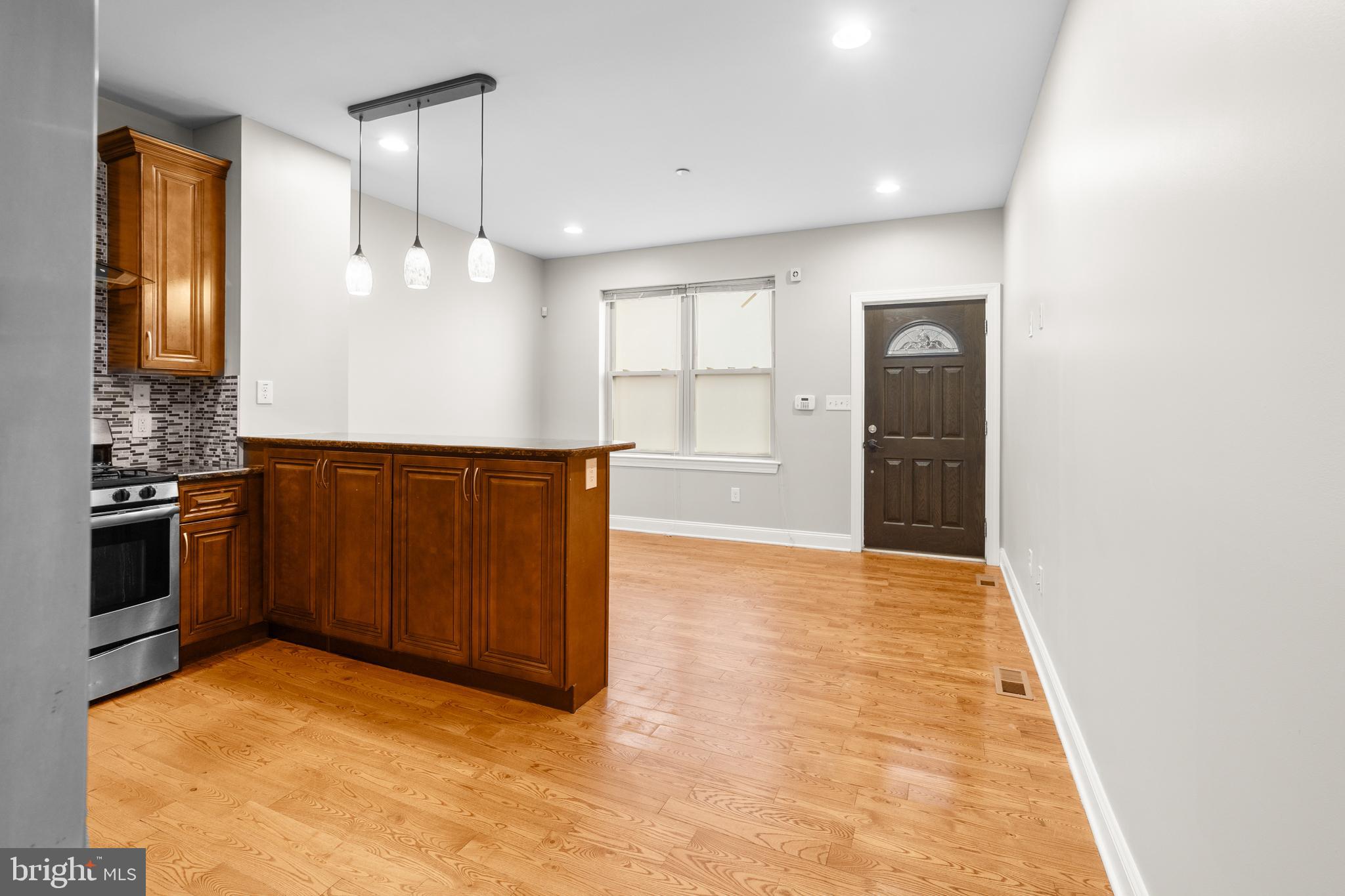 FRANCISVILLE - Residential