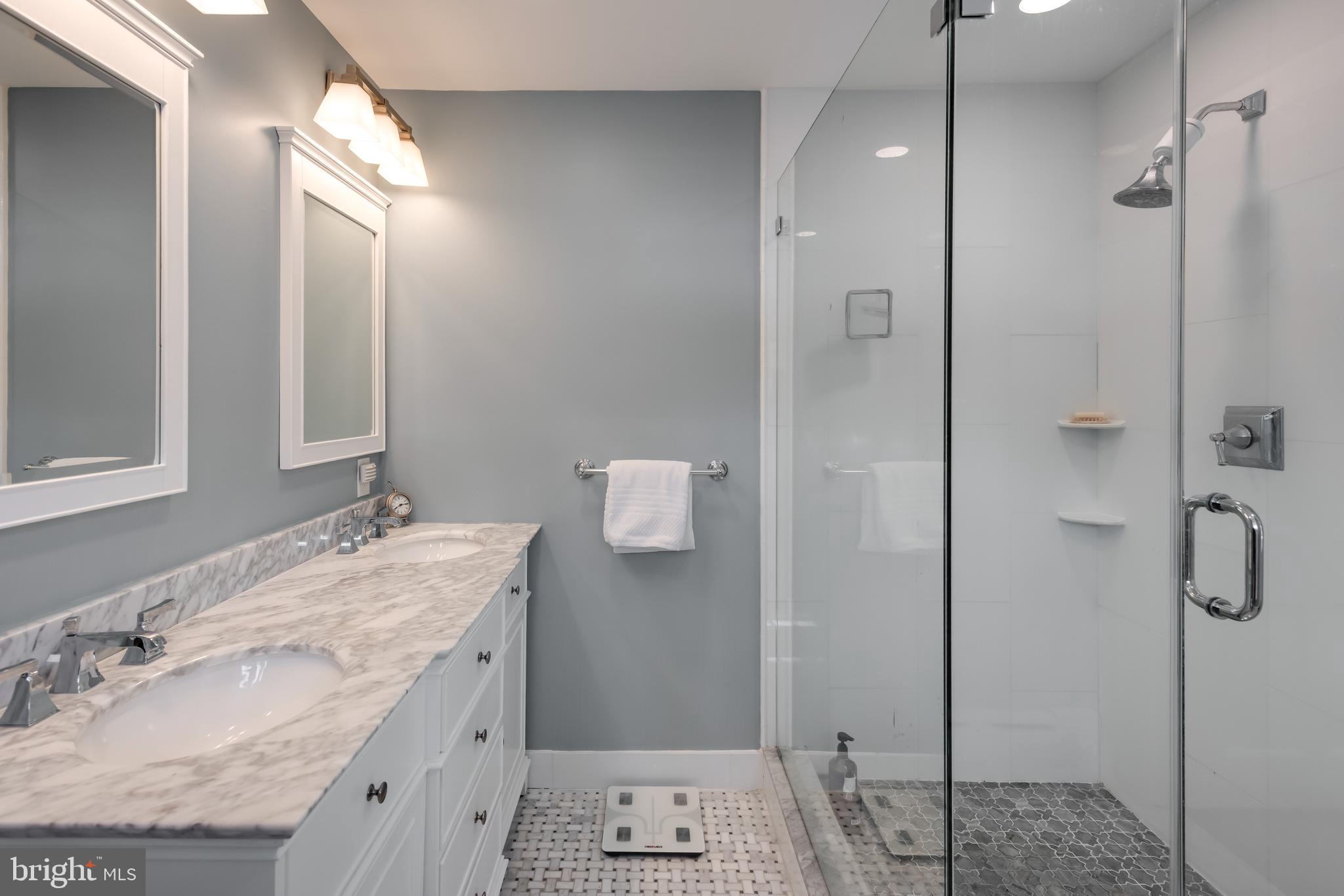 BRYN MAWR - Residential