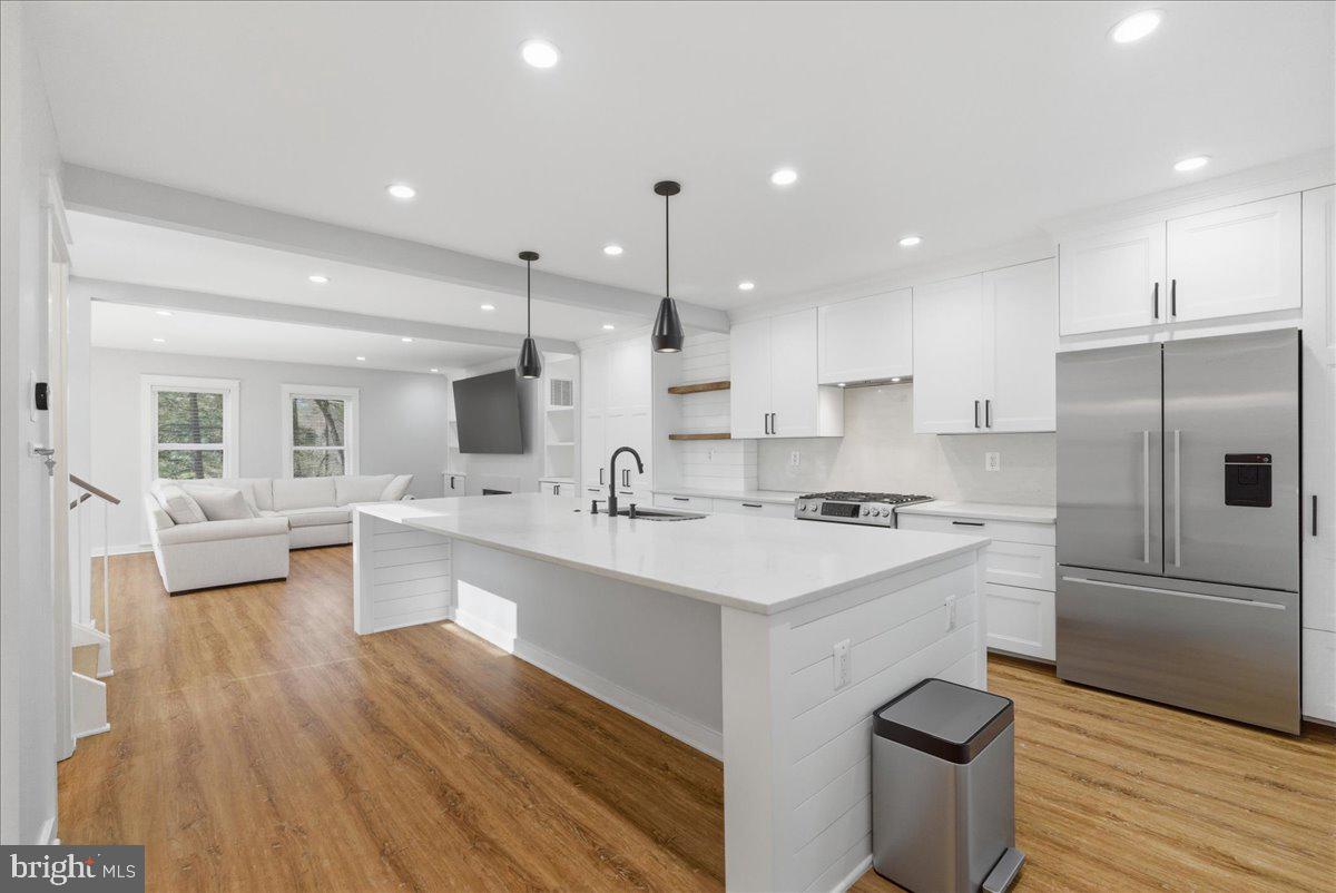 RESTON - Residential