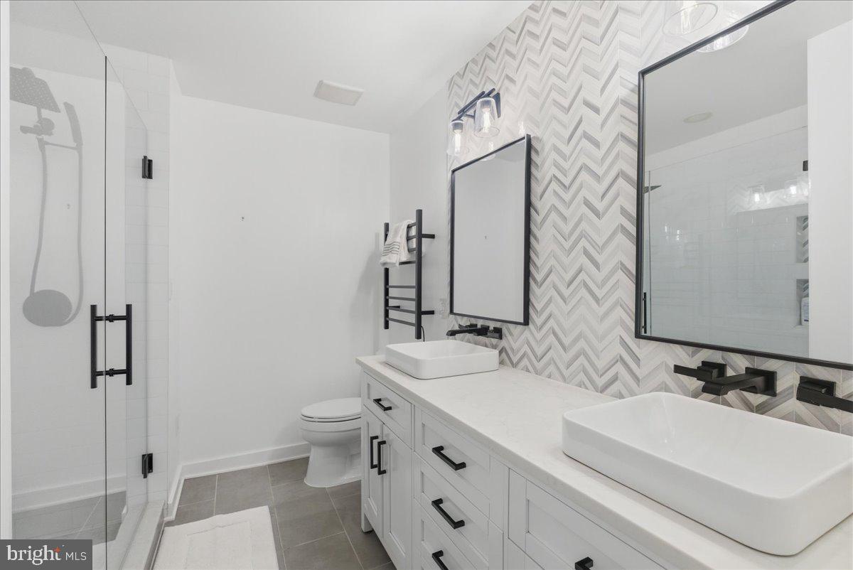 RESTON - Residential