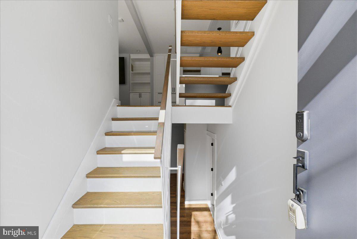 1632 WAINWRIGHT DRIVE