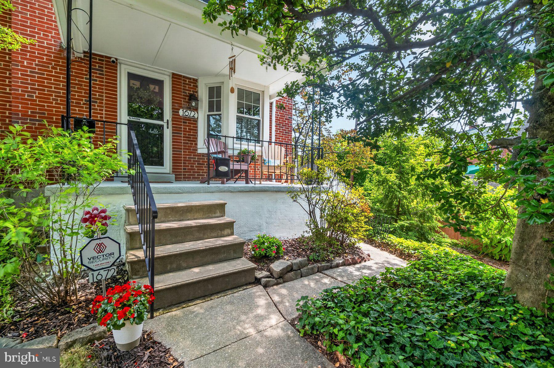 1672 HARDWICK ROAD