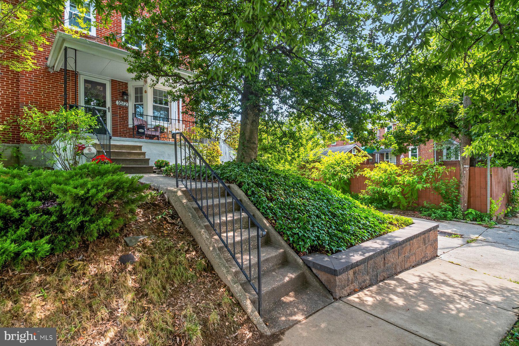 1672 HARDWICK ROAD