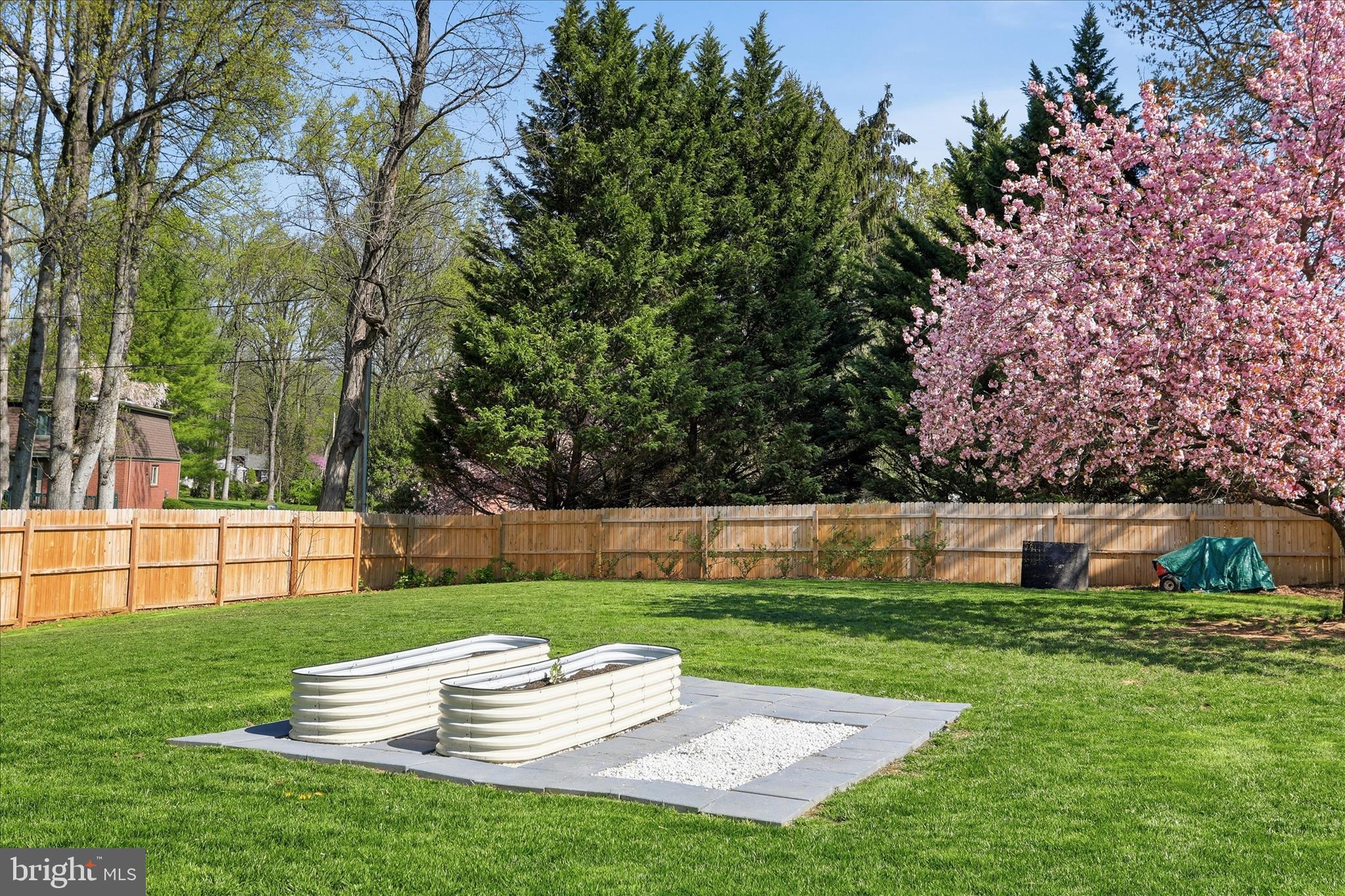 STONELEIGH - Residential