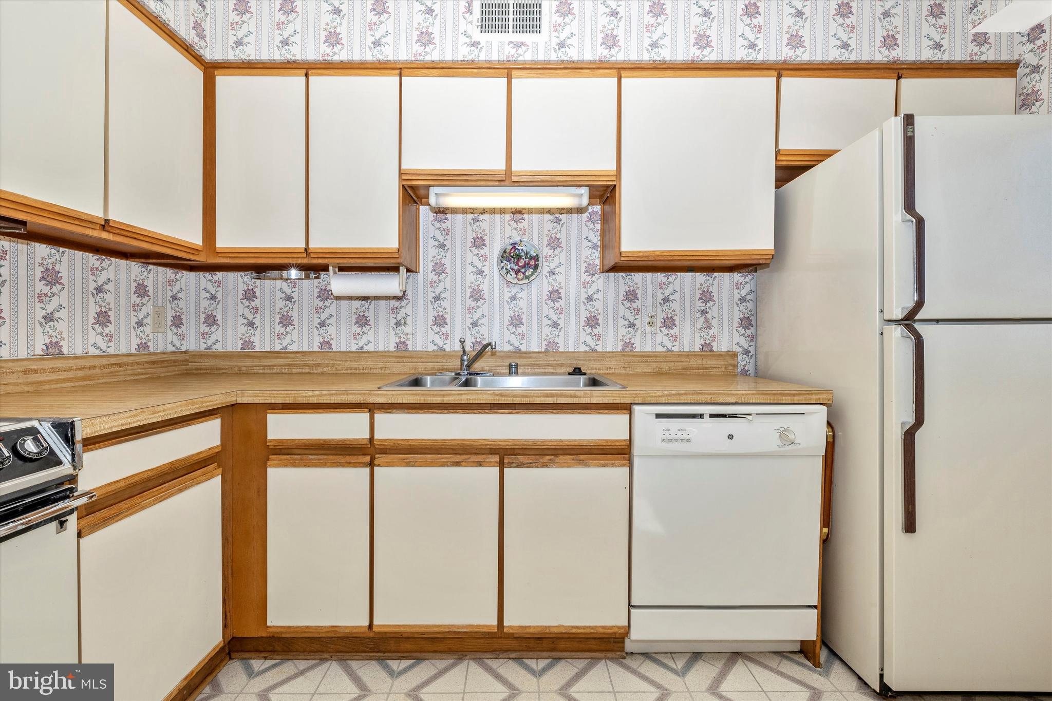 FAIRWAYS SOUTH - Residential