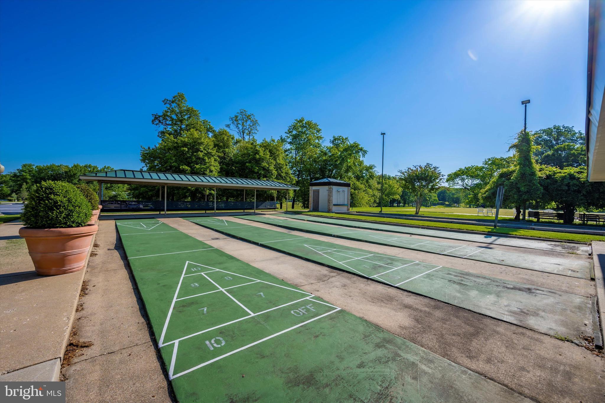 FAIRWAYS SOUTH - Residential