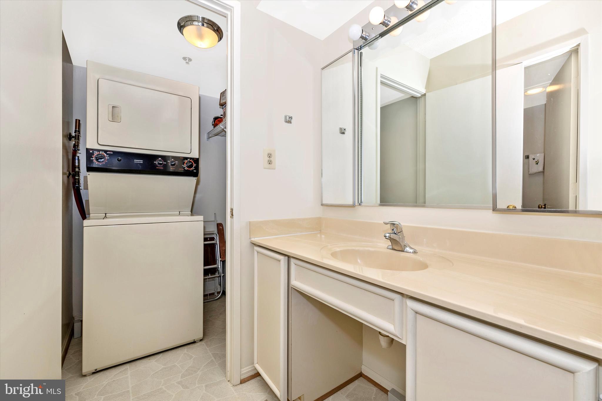 FAIRWAYS SOUTH - Residential