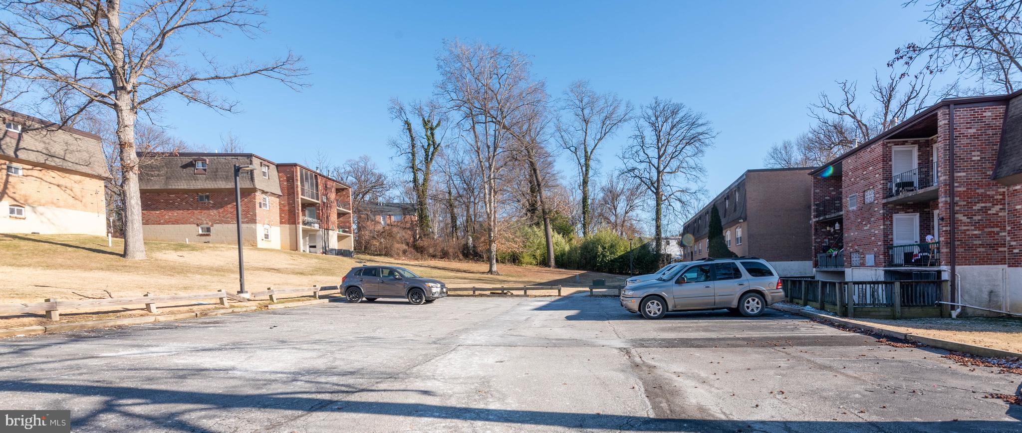 ROSEMONT EAST - Residential