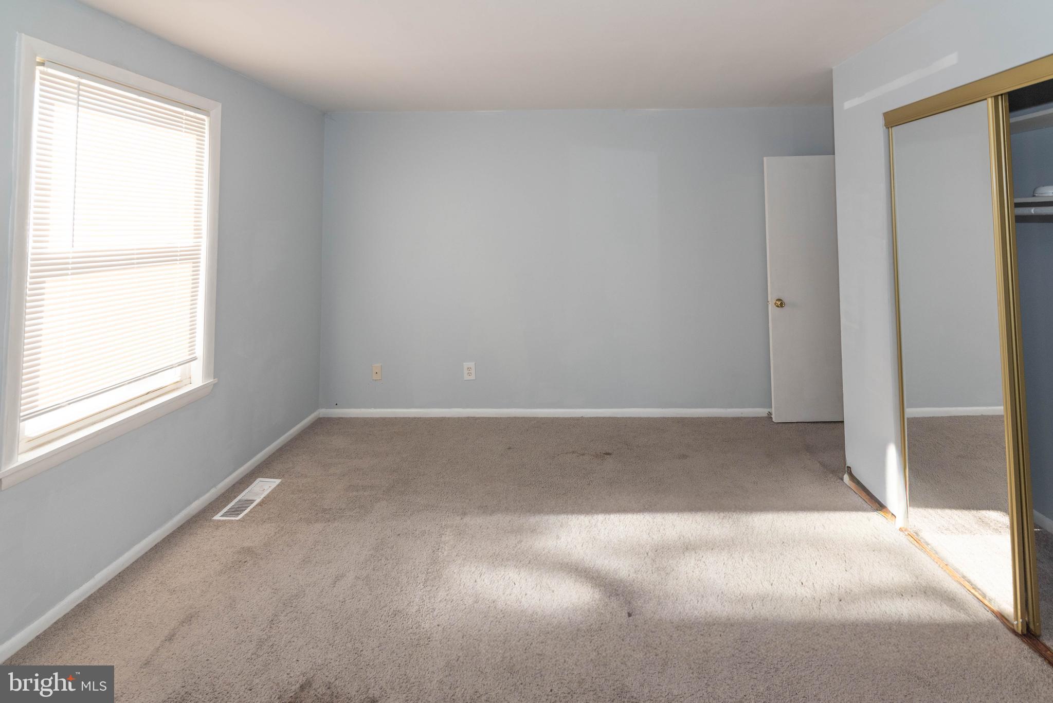 ROSEMONT EAST - Residential