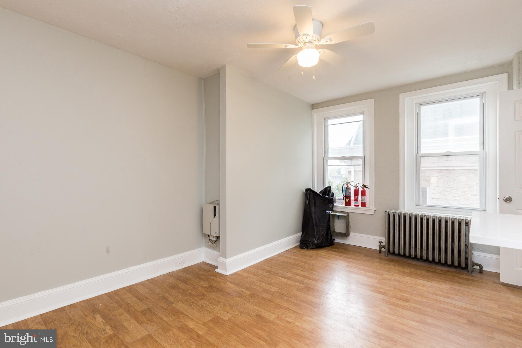 EAST FALLS - Residential Lease