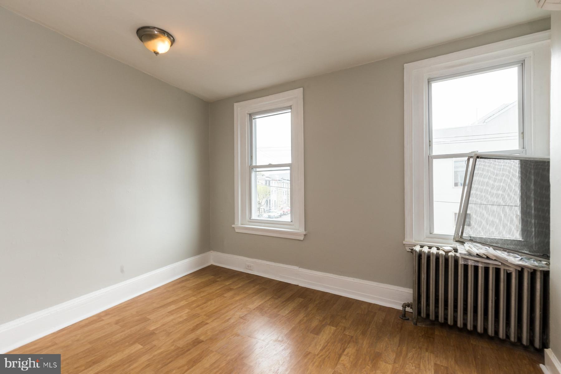 EAST FALLS - Residential Lease