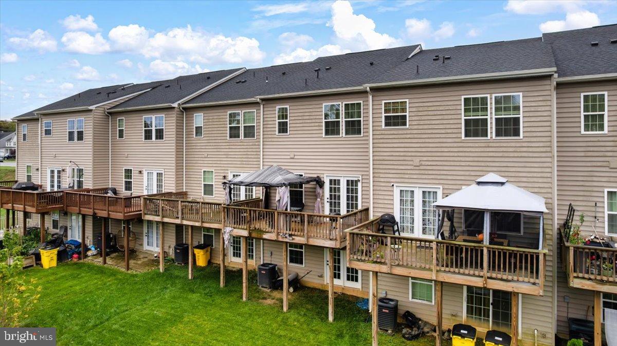 POTOMAC STATION - Residential